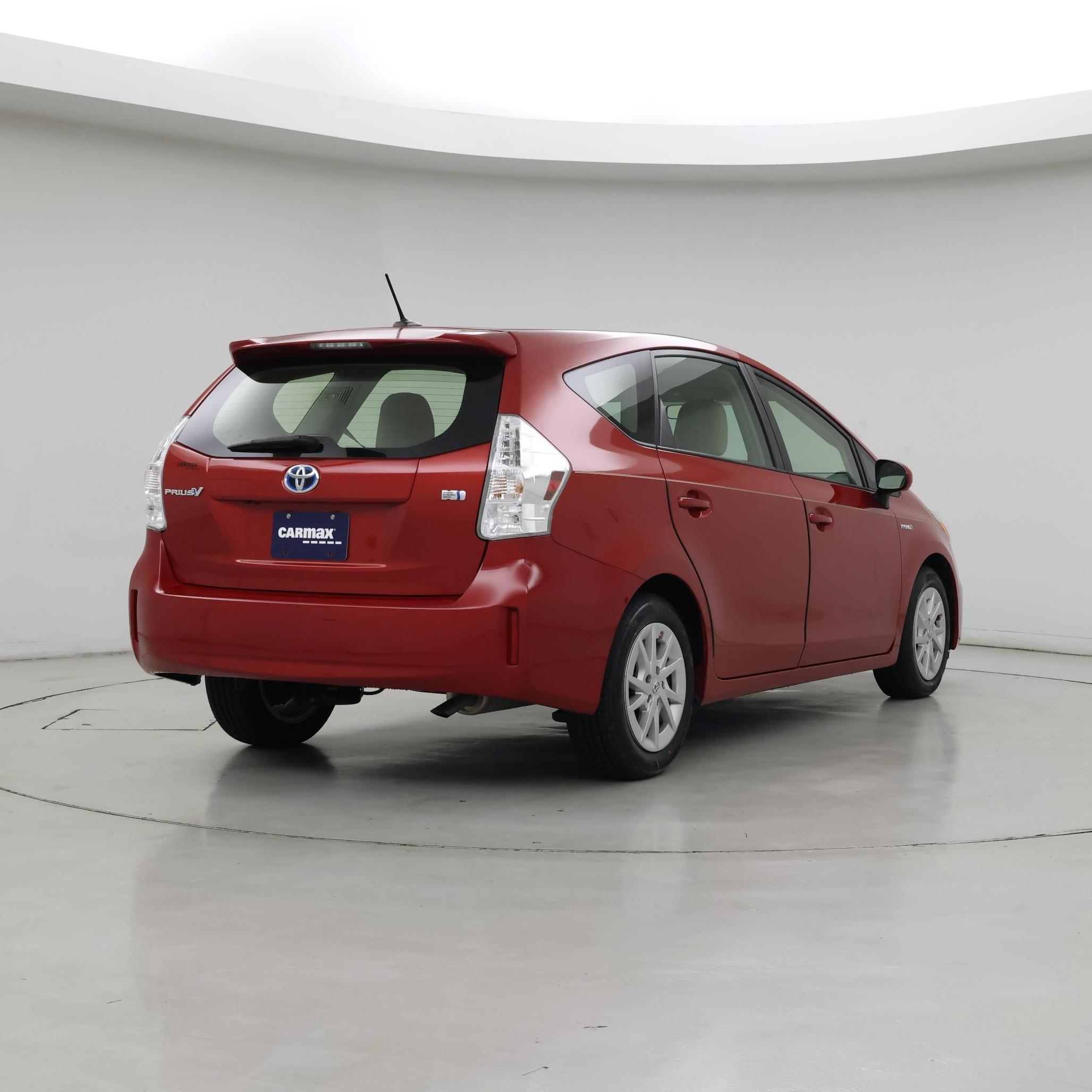 Thumbnail: 2014 Toyota Prius v - 8