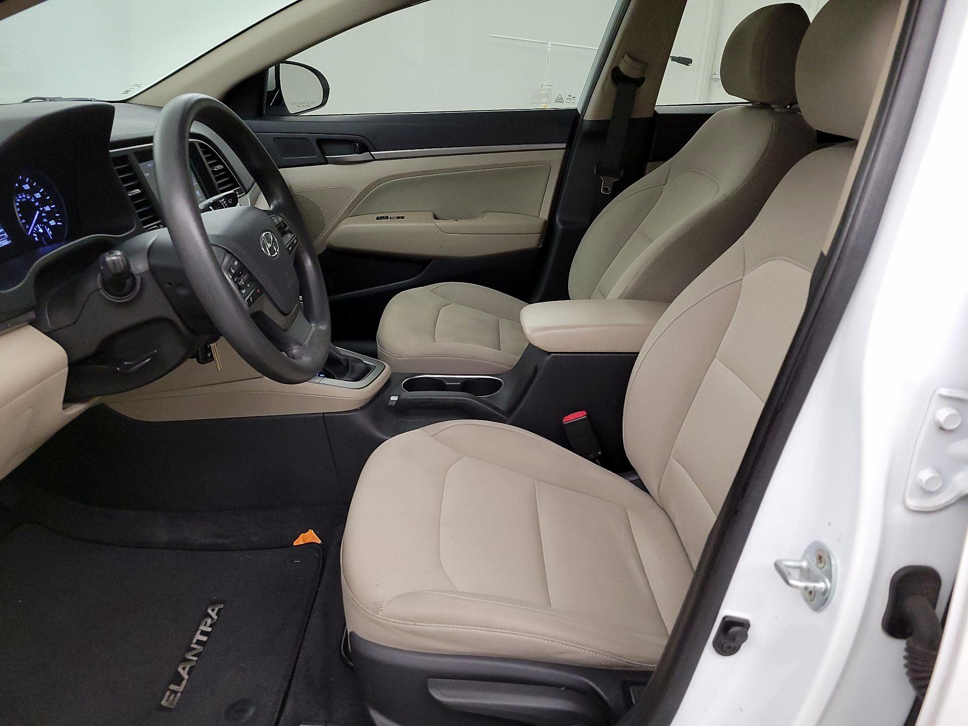 Thumbnail: 2017 Hyundai Elantra - 11