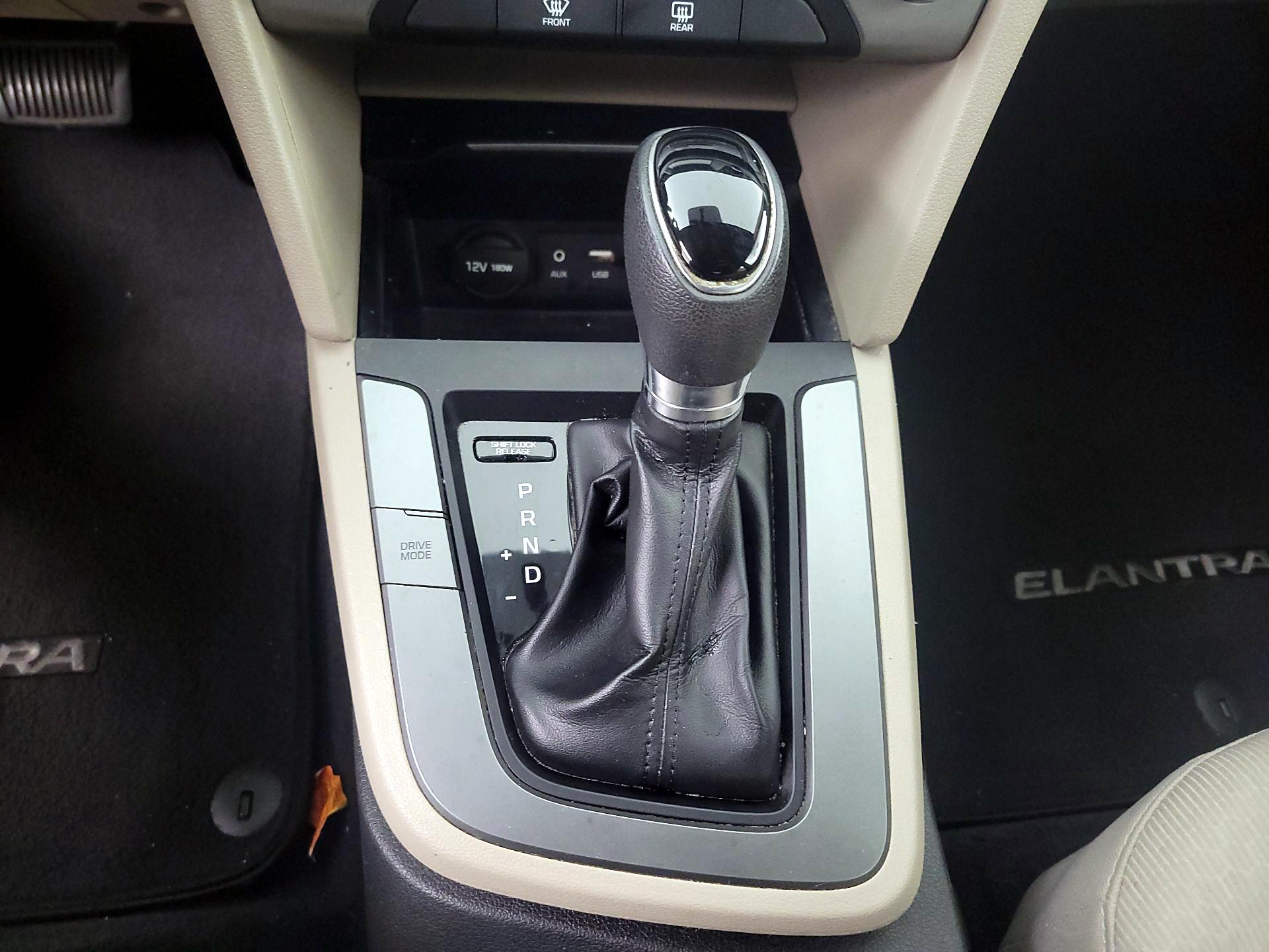 Thumbnail: 2017 Hyundai Elantra - 17