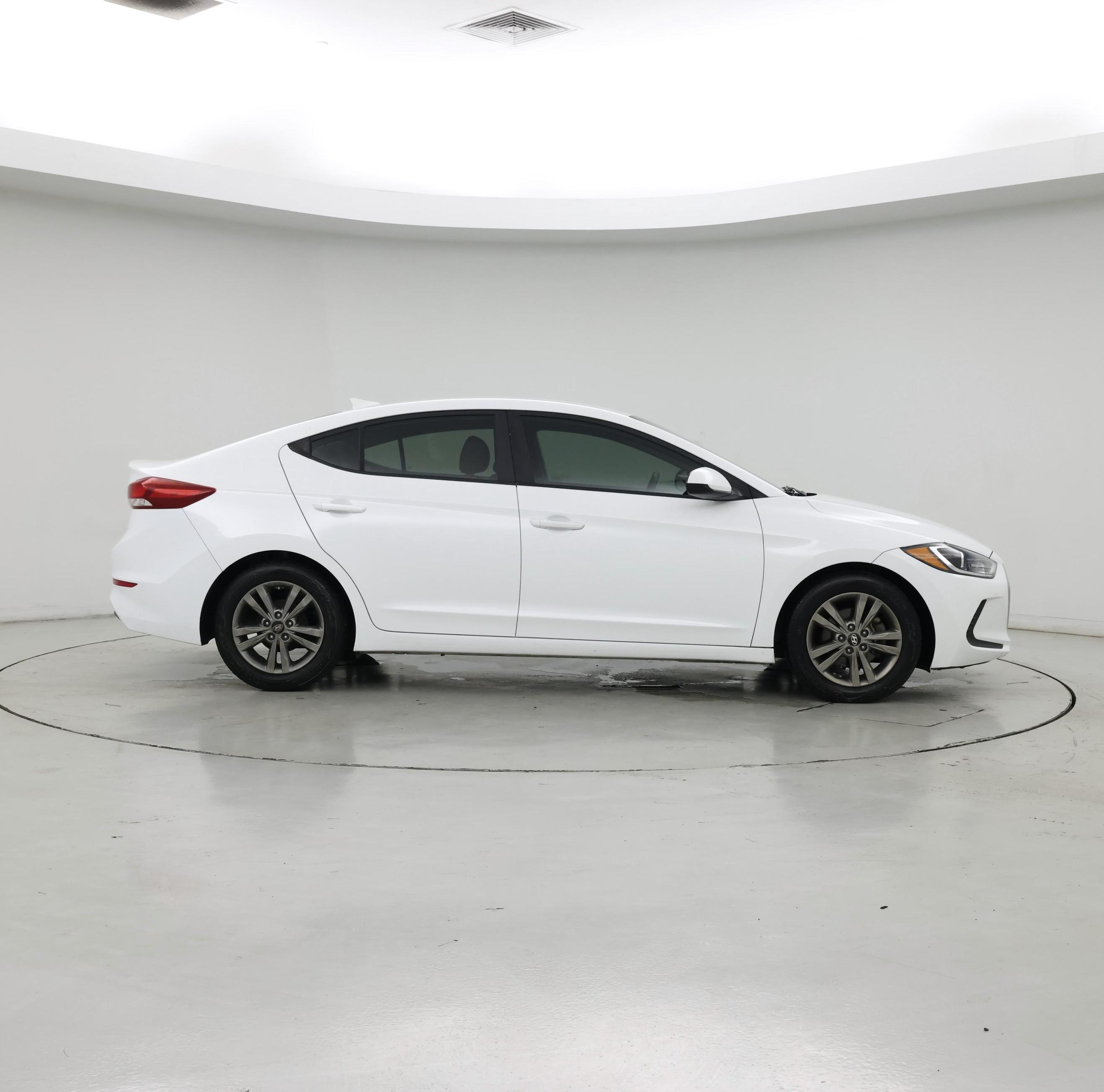 Thumbnail: 2017 Hyundai Elantra - 7
