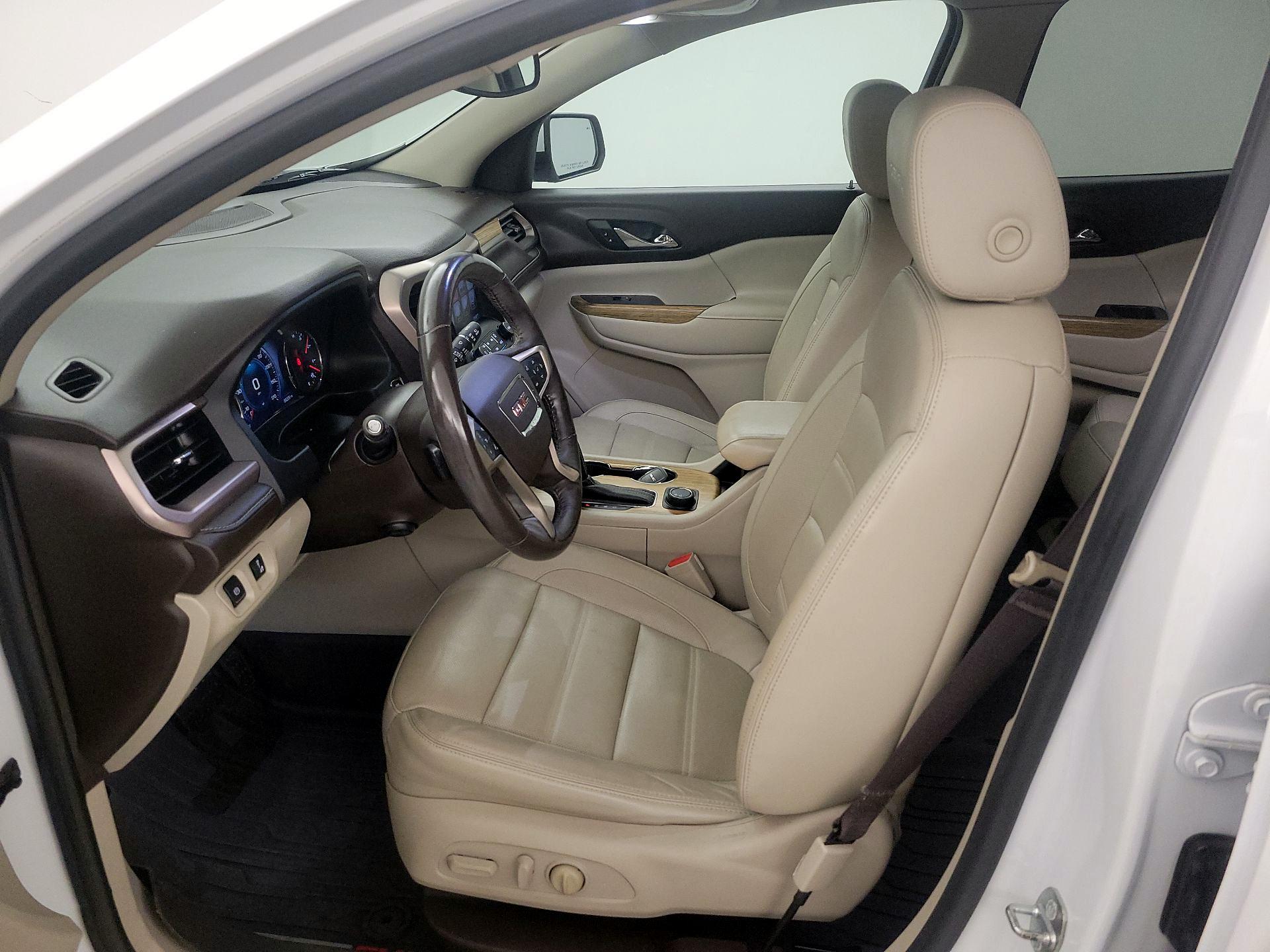Thumbnail: 2017 GMC Acadia - 11