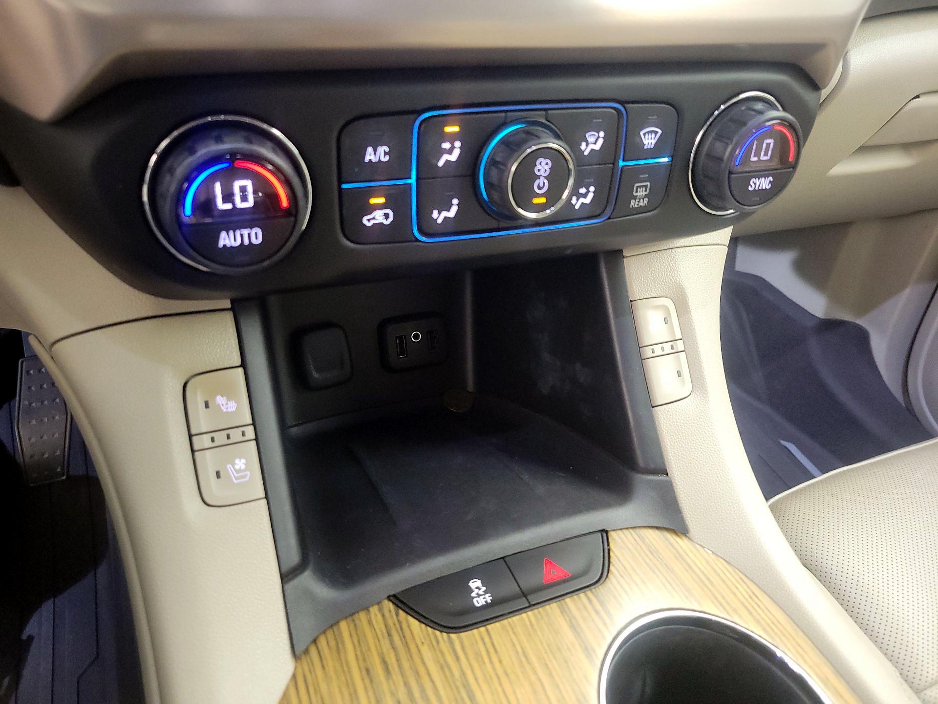 Thumbnail: 2017 GMC Acadia - 16