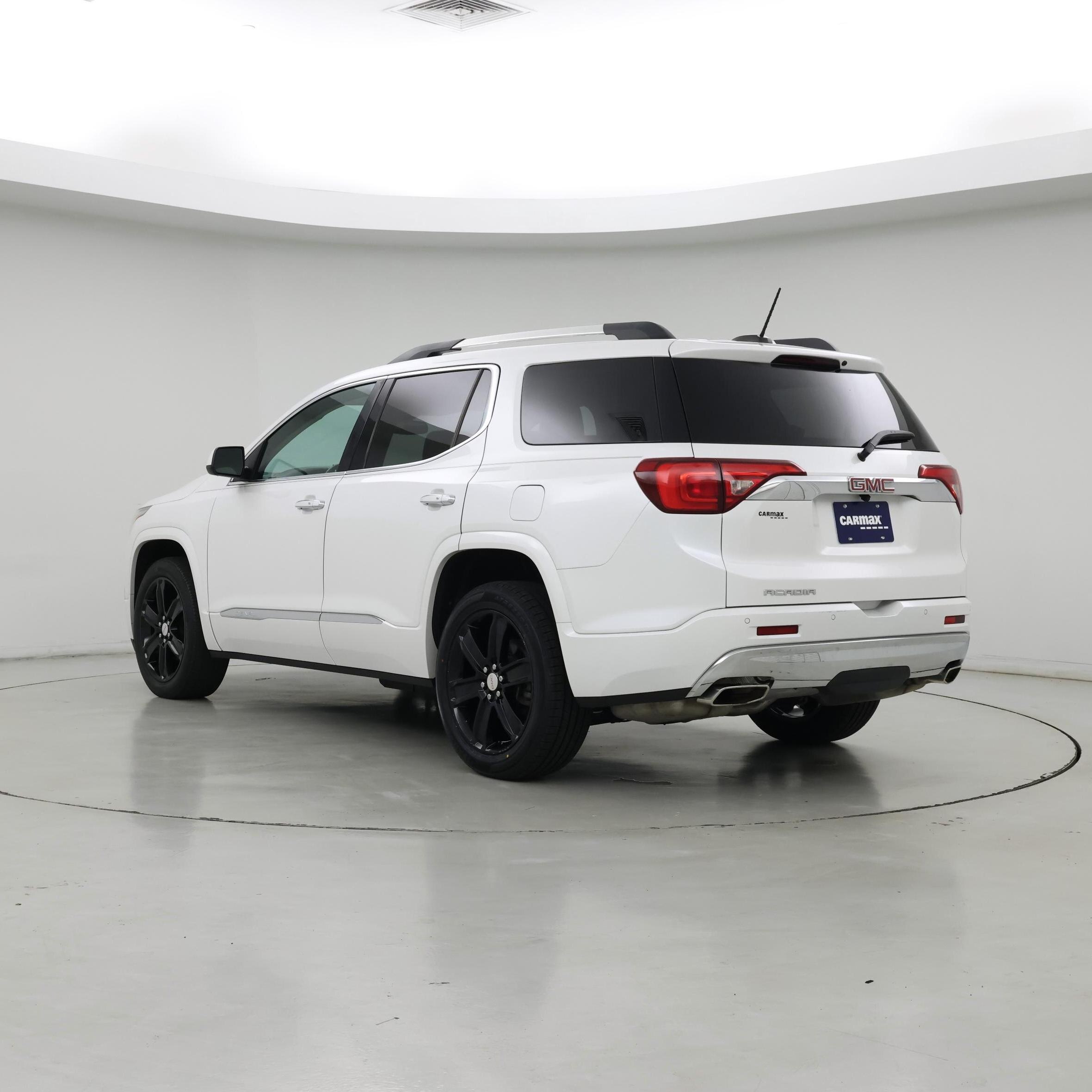 Thumbnail: 2017 GMC Acadia - 2