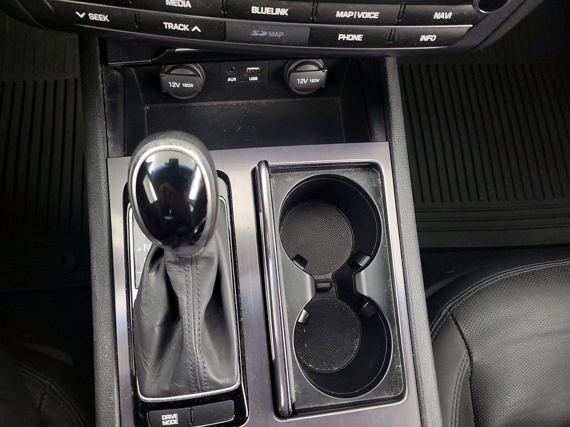 Thumbnail: 2015 Hyundai Genesis - 18