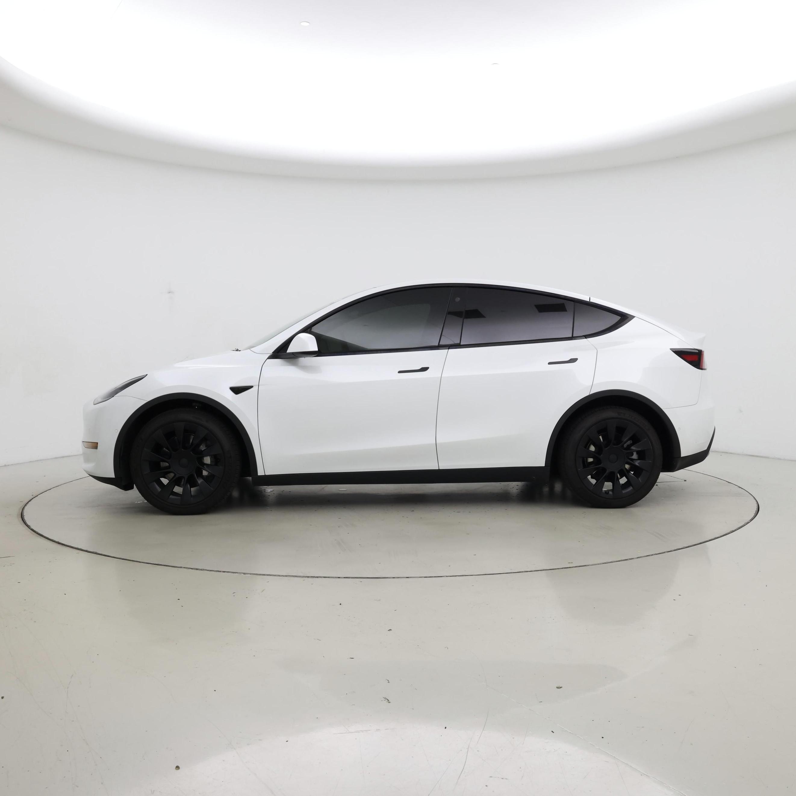 Thumbnail: 2022 Tesla Model Y - 3