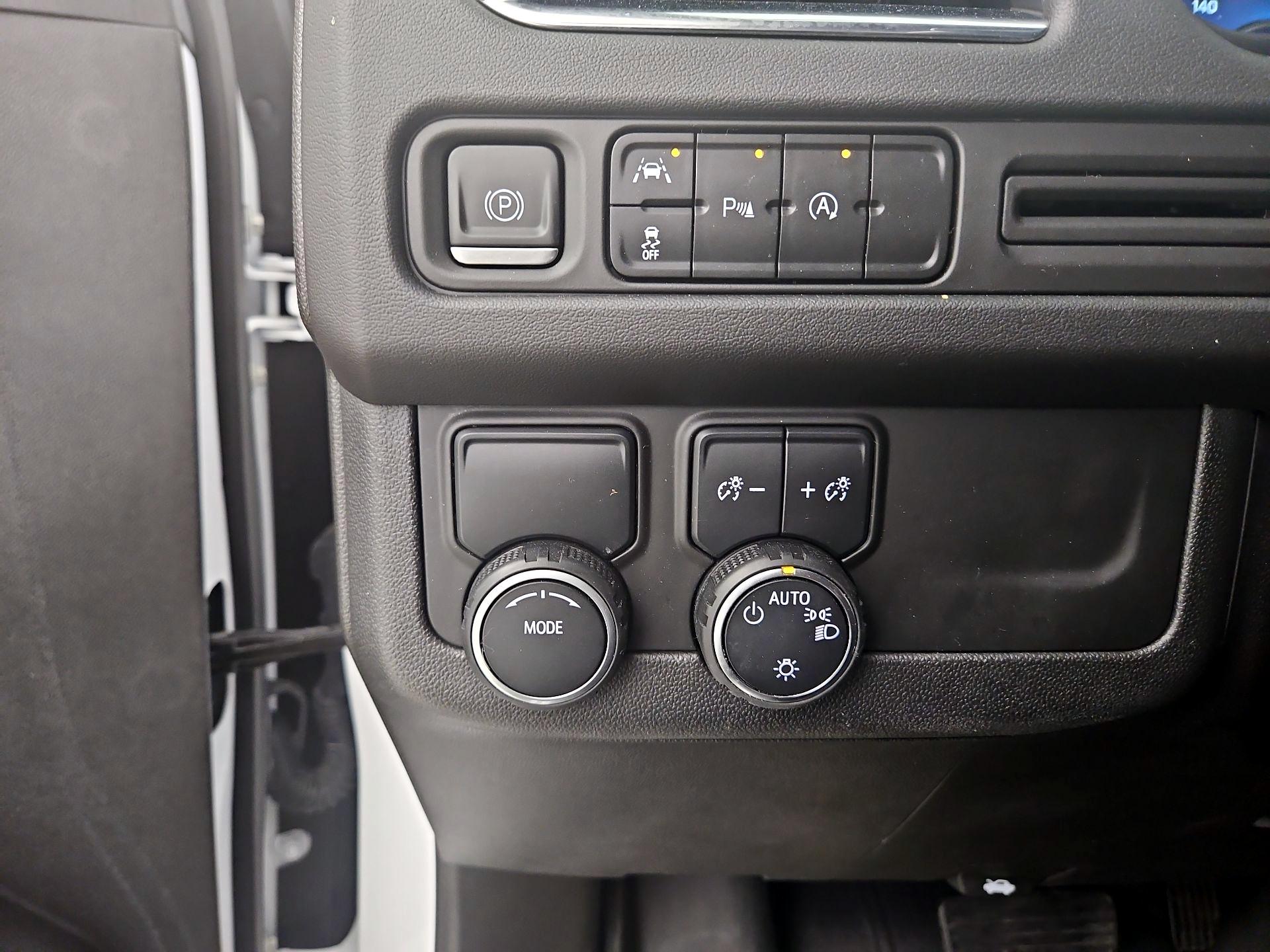 Thumbnail: 2023 Chevrolet Tahoe - 13