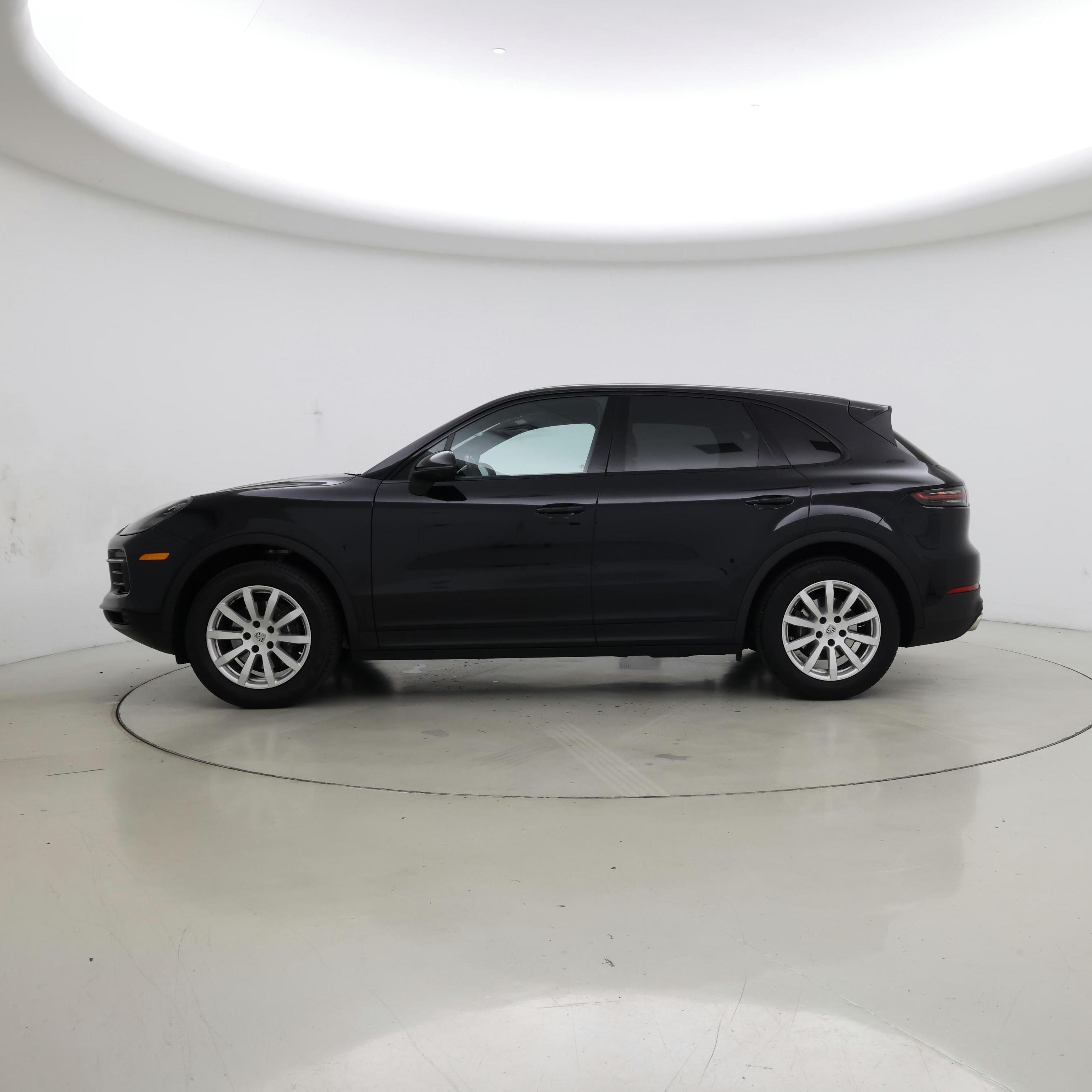 Thumbnail: 2020 Porsche Cayenne - 3