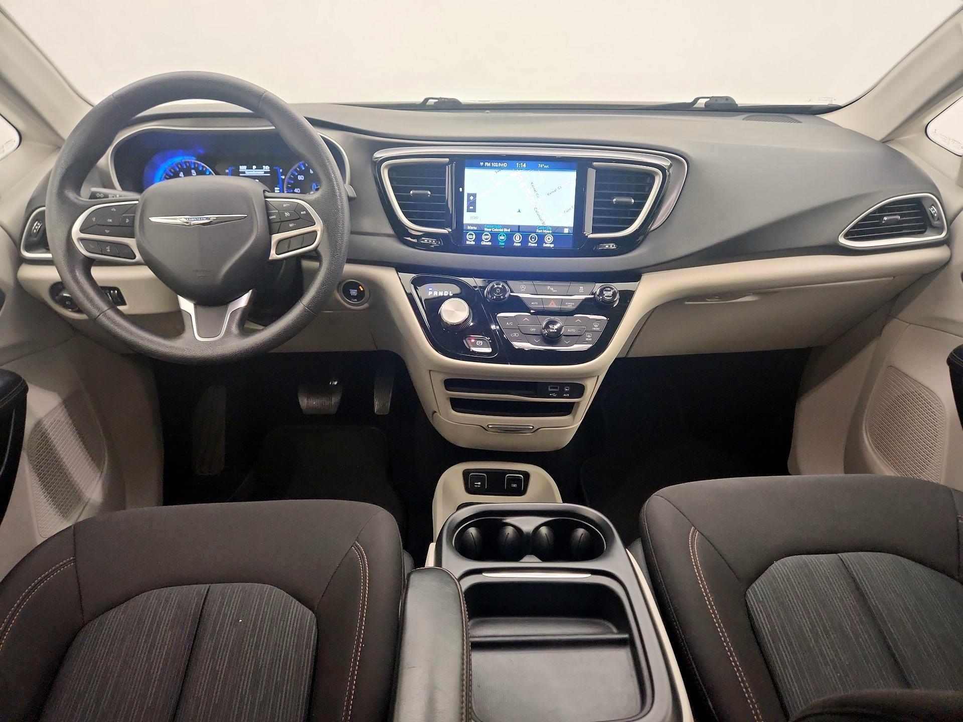 Thumbnail: 2020 Chrysler Pacifica - 9