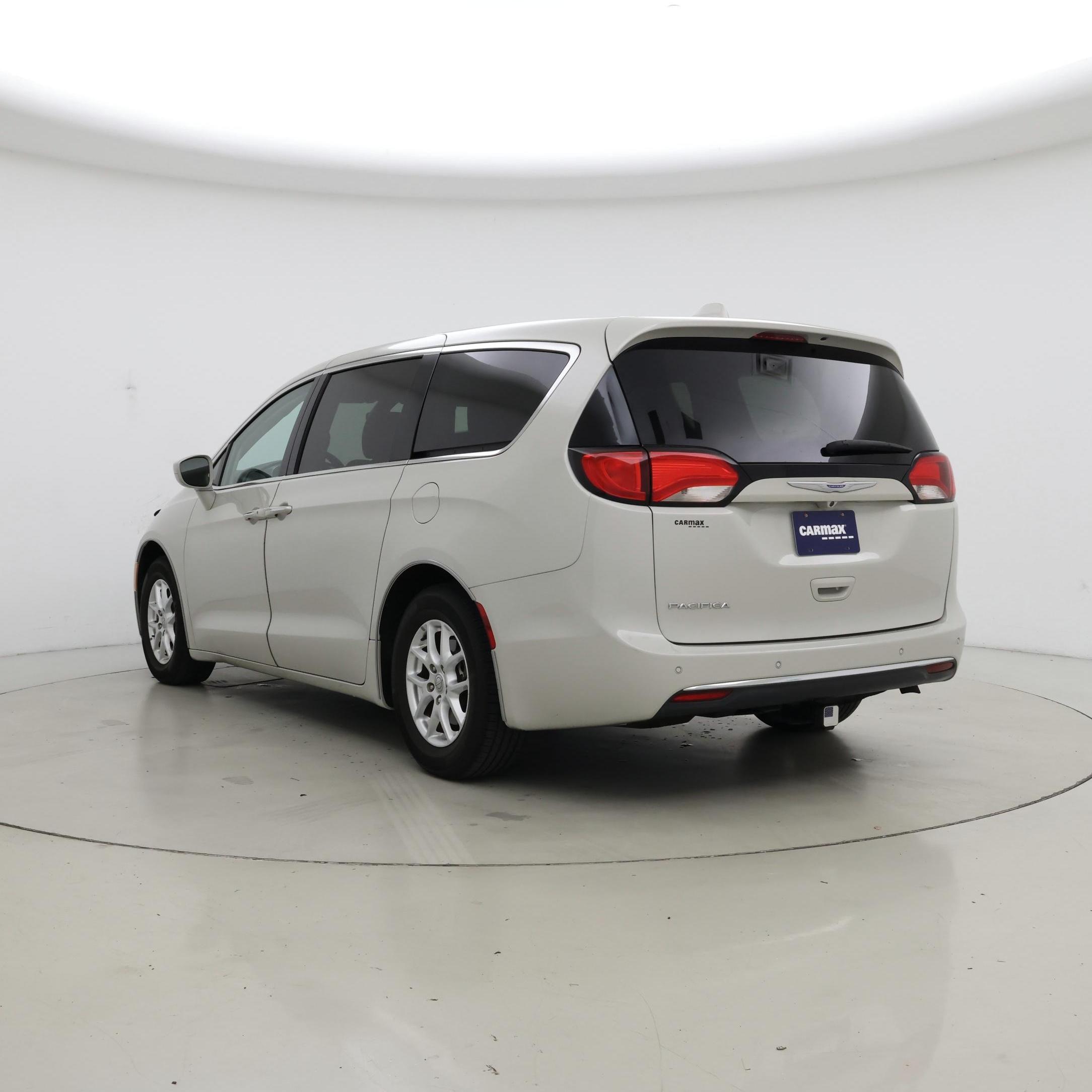 Thumbnail: 2020 Chrysler Pacifica - 2
