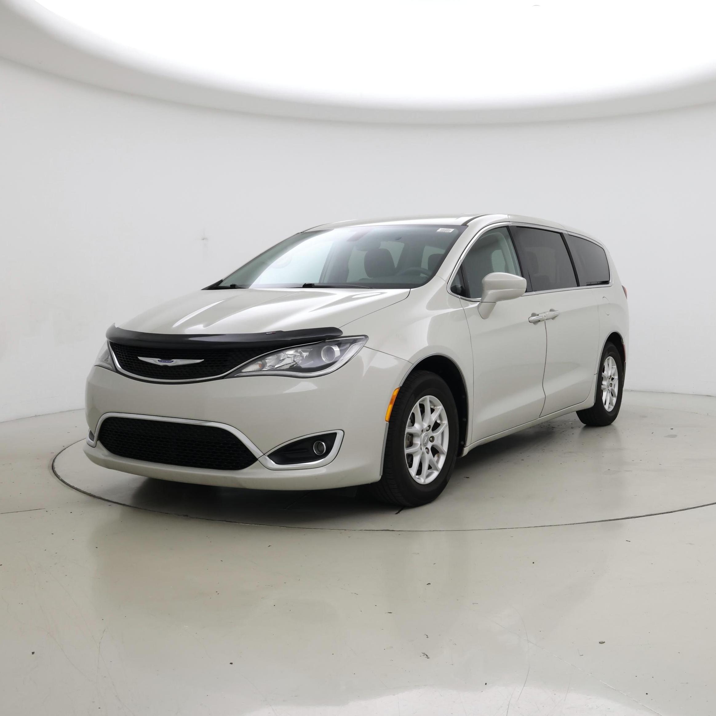 Thumbnail: 2020 Chrysler Pacifica - 4