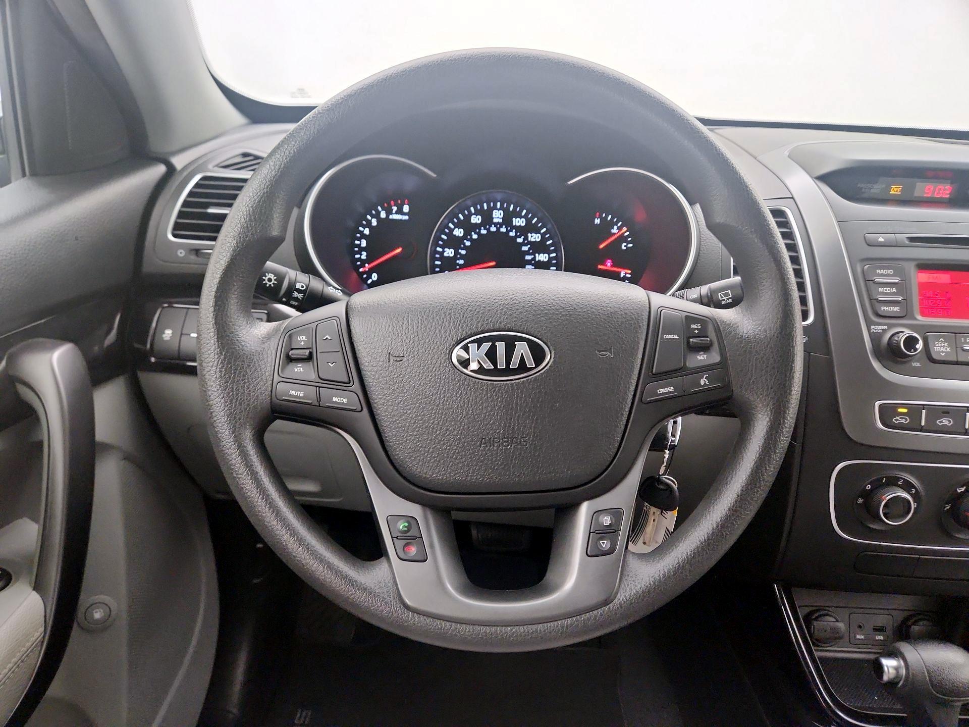 Thumbnail: 2015 Kia Sorento - 10