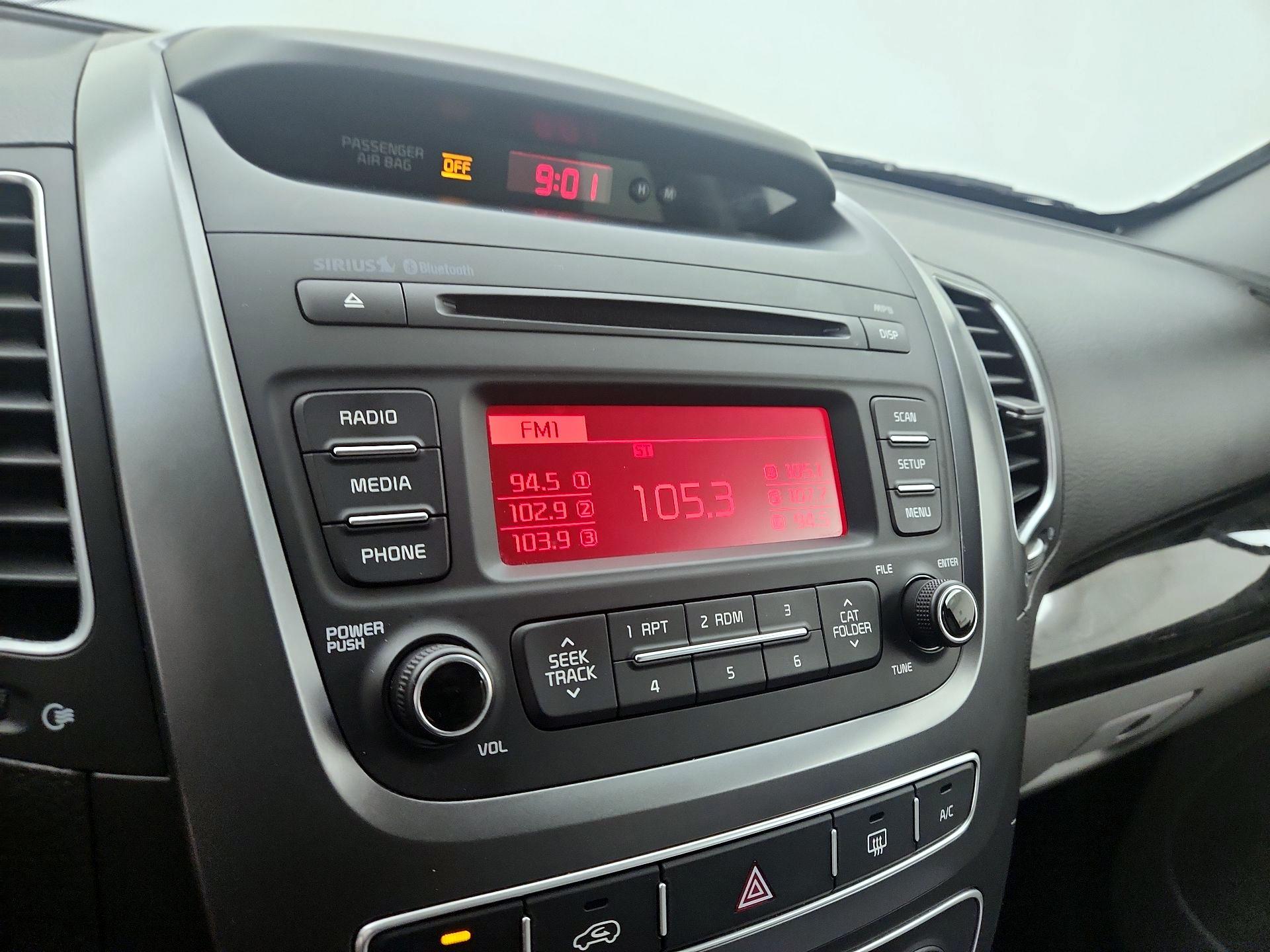 Thumbnail: 2015 Kia Sorento - 14