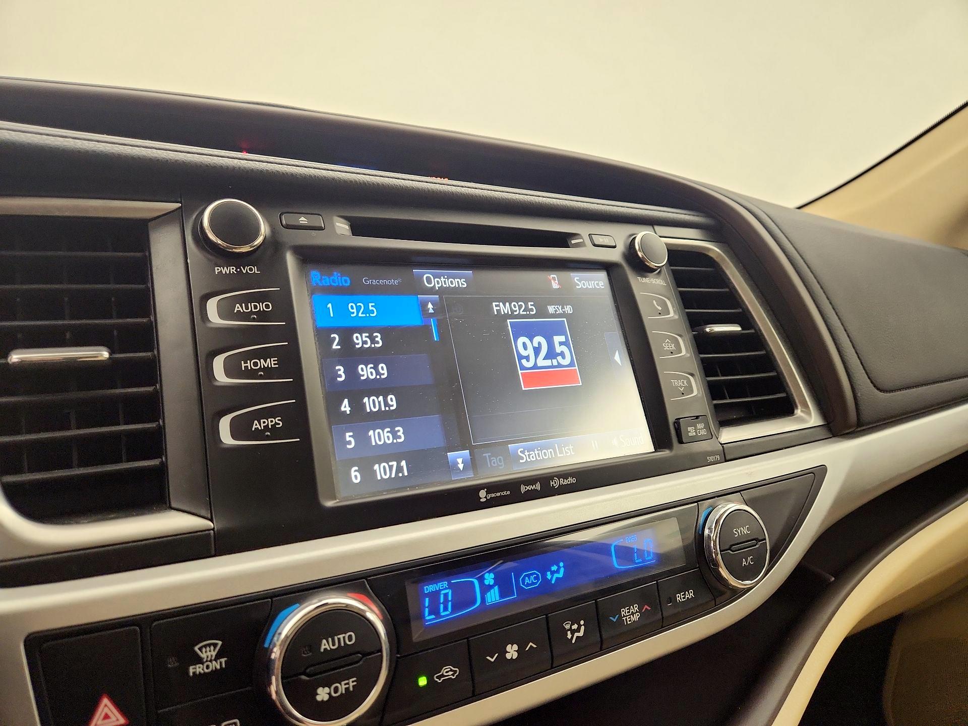 Thumbnail: 2018 Toyota Highlander - 15
