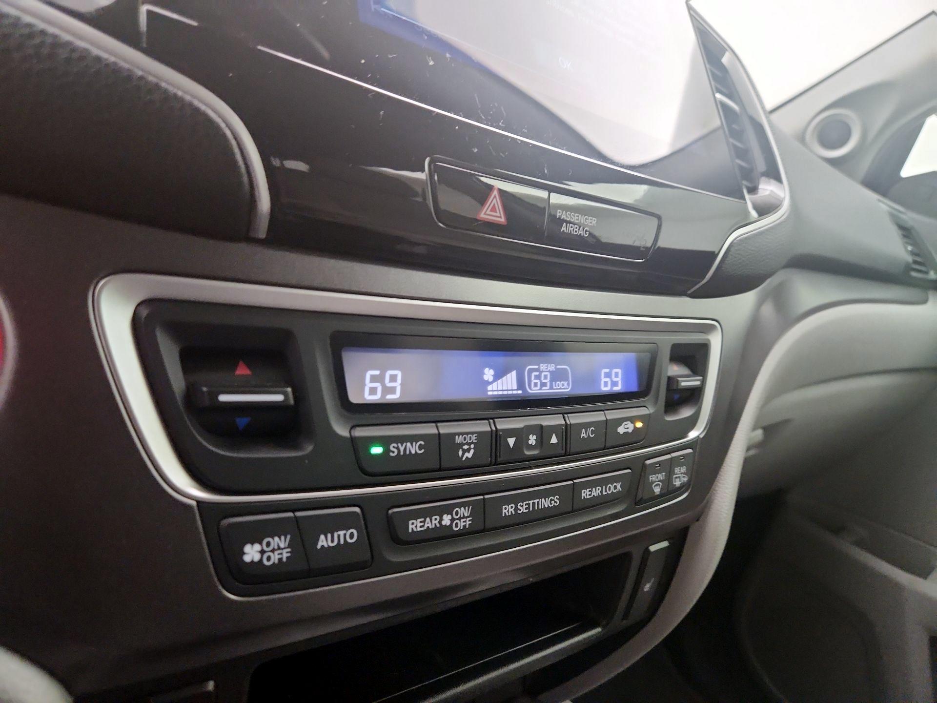 Thumbnail: 2020 Honda Pilot - 16