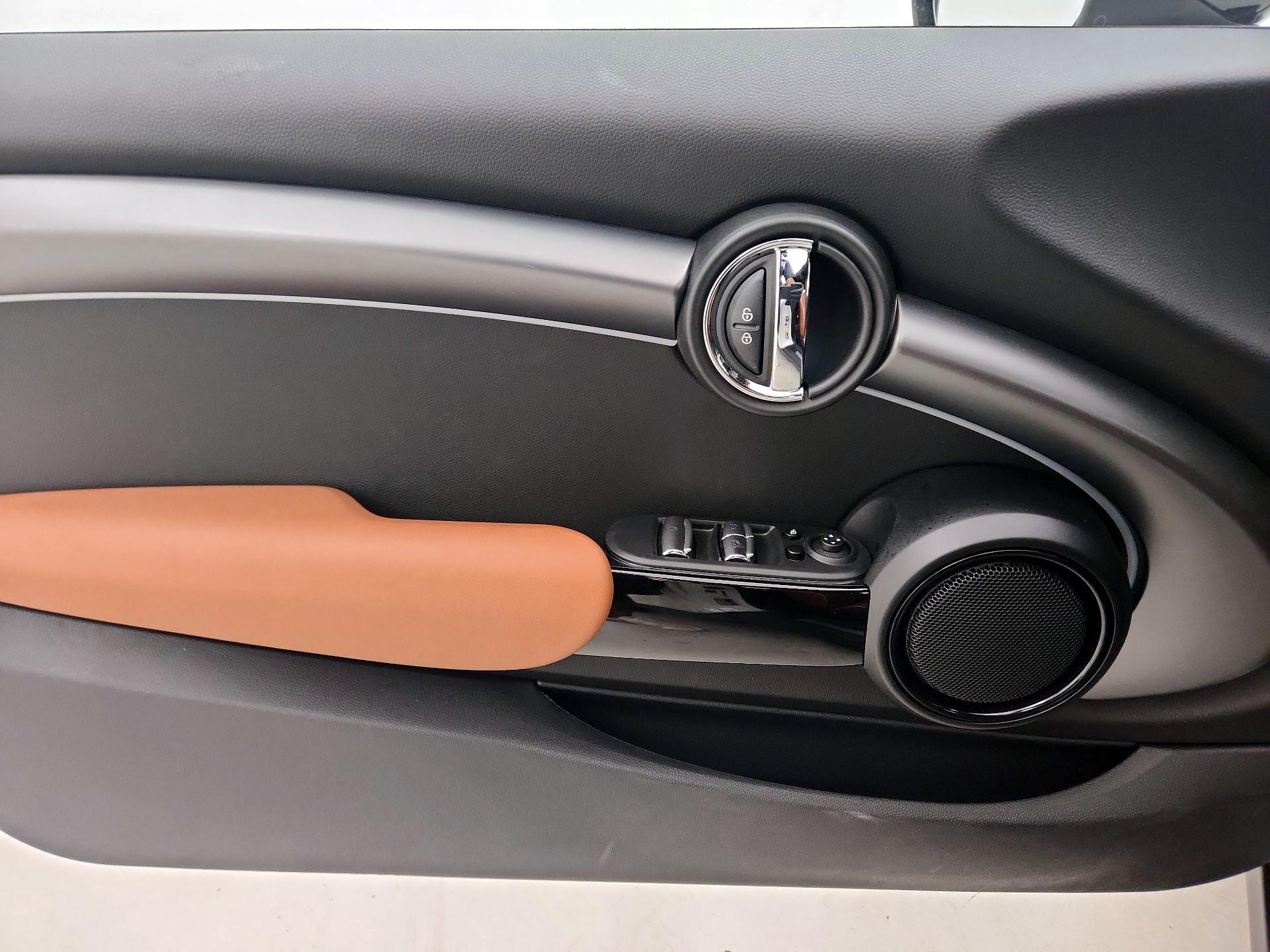 Thumbnail: 2023 MINI Cooper - 12