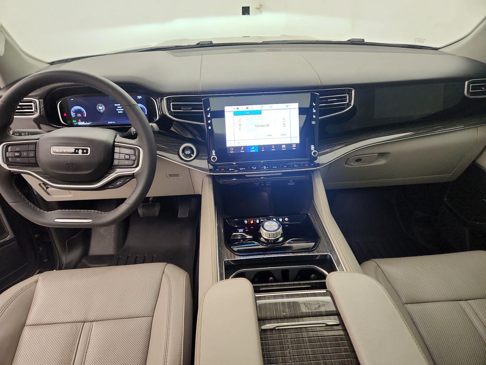 Thumbnail: 2022 Jeep Wagoneer - 9