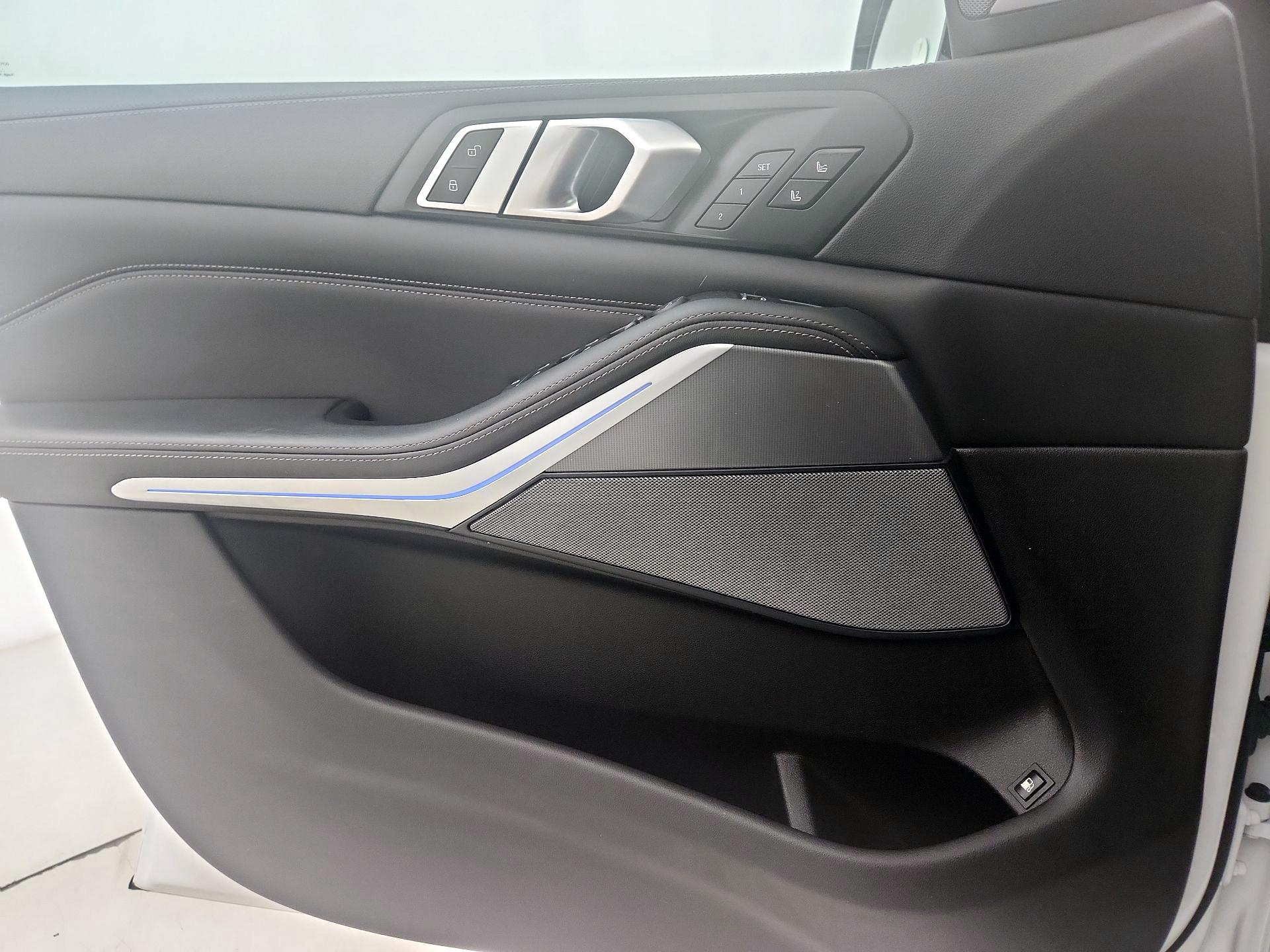 Thumbnail: 2023 BMW X5 - 12