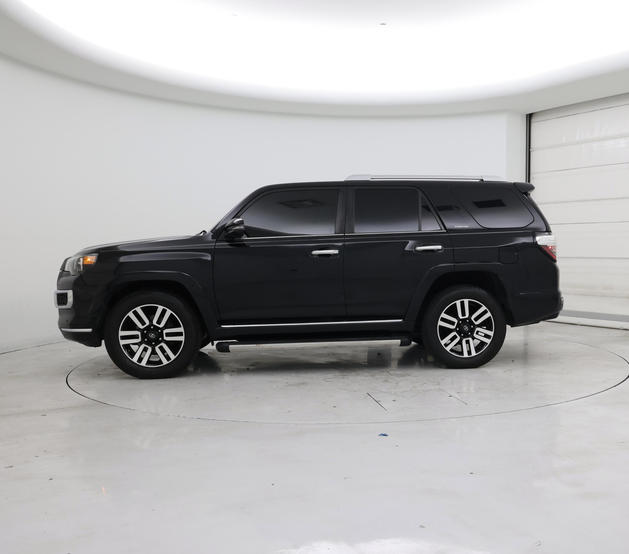 Thumbnail: 2020 Toyota 4Runner - 3