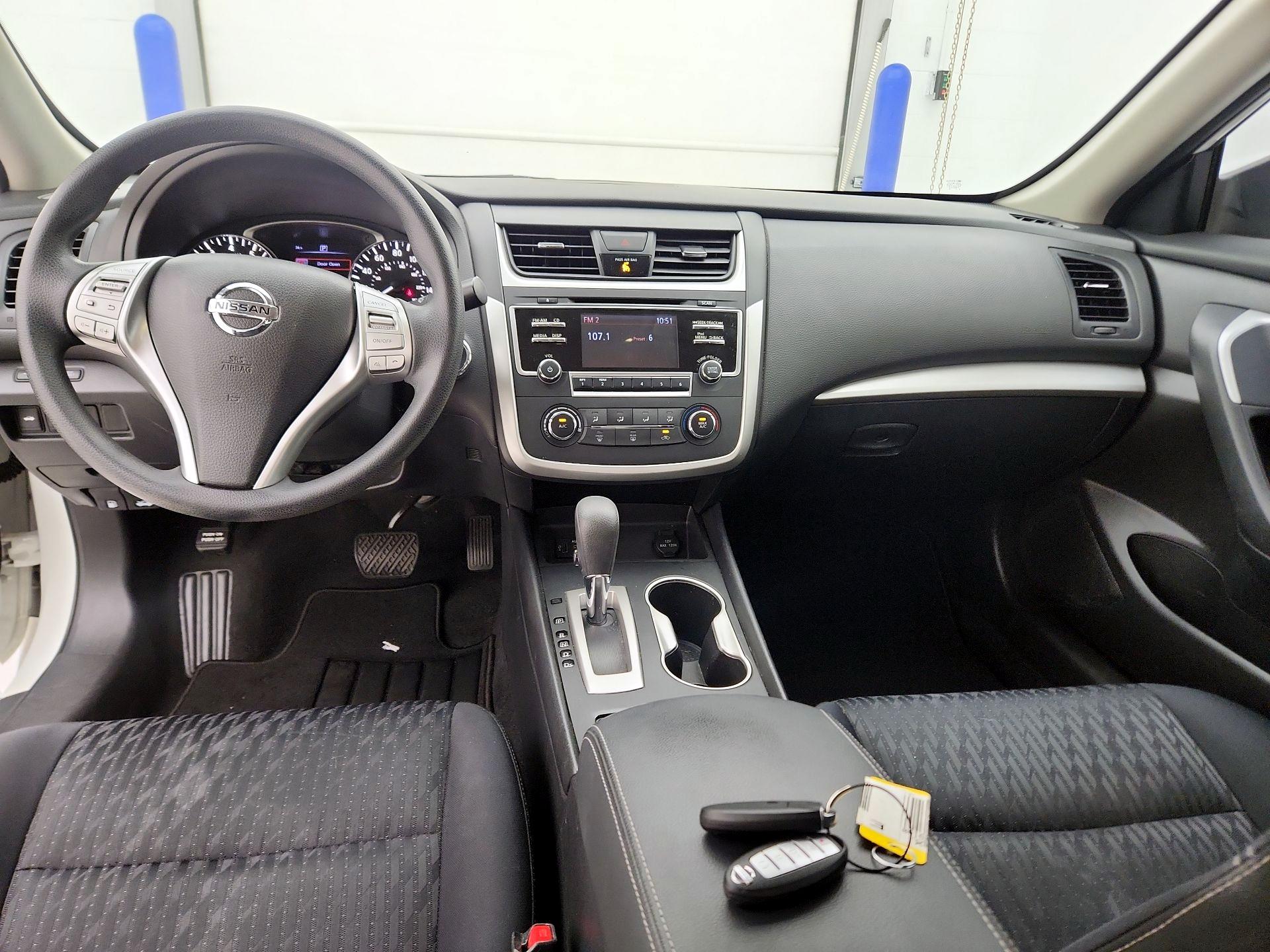 Thumbnail: 2018 Nissan Altima - 9