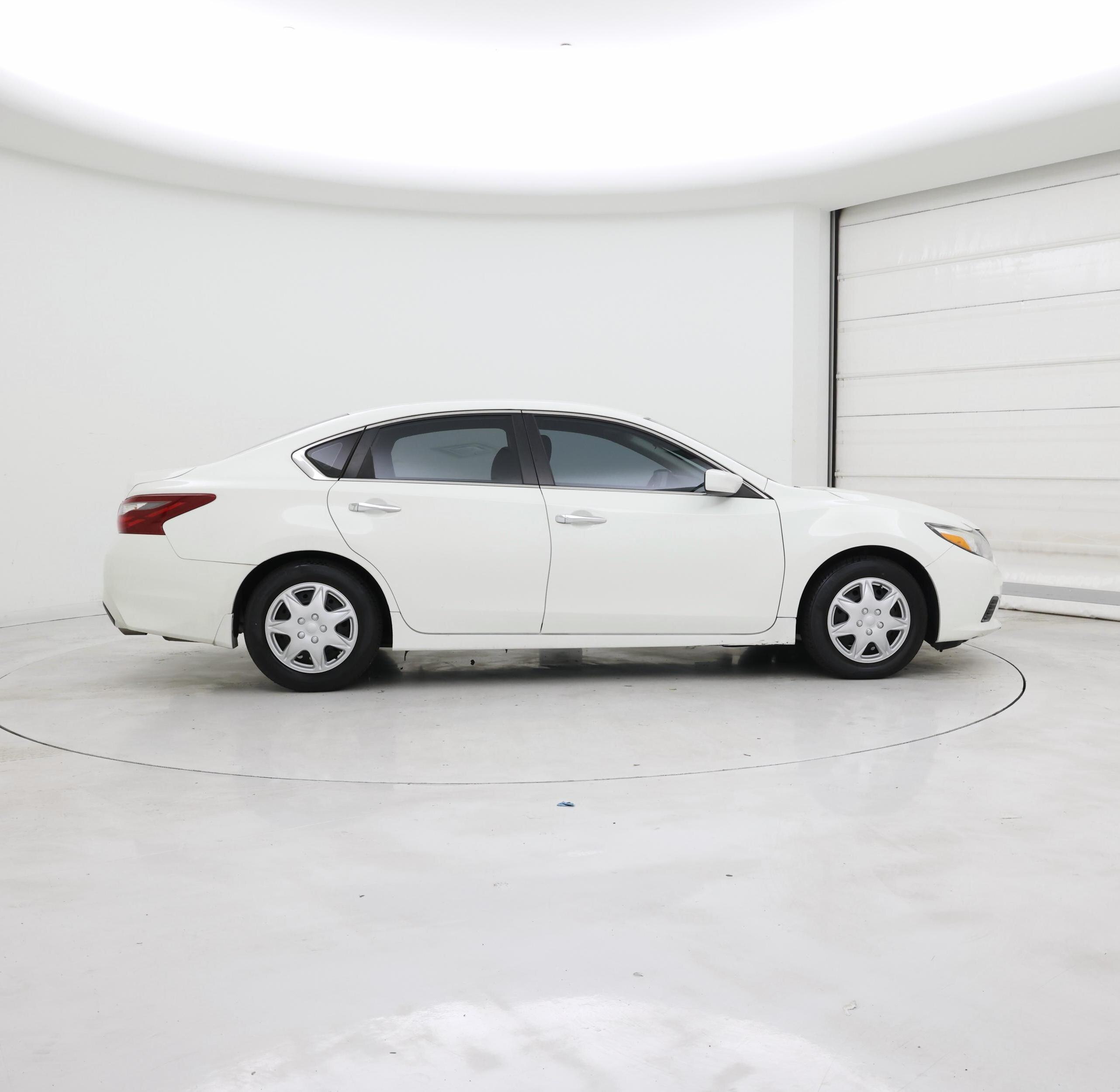 Thumbnail: 2018 Nissan Altima - 7