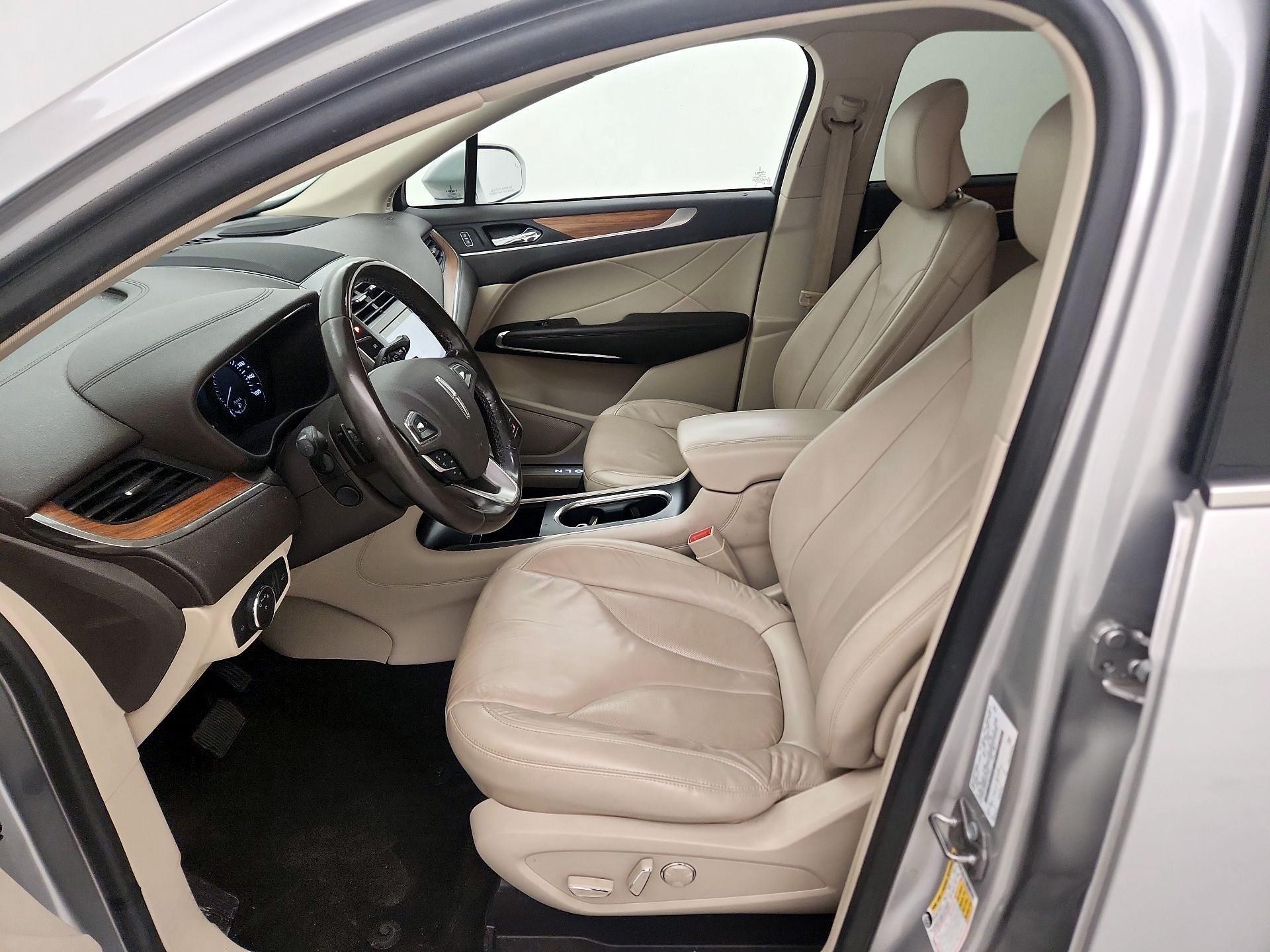 Thumbnail: 2019 Lincoln MKC - 11