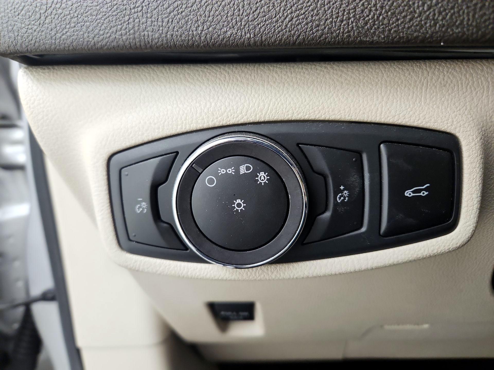 Thumbnail: 2019 Lincoln MKC - 13