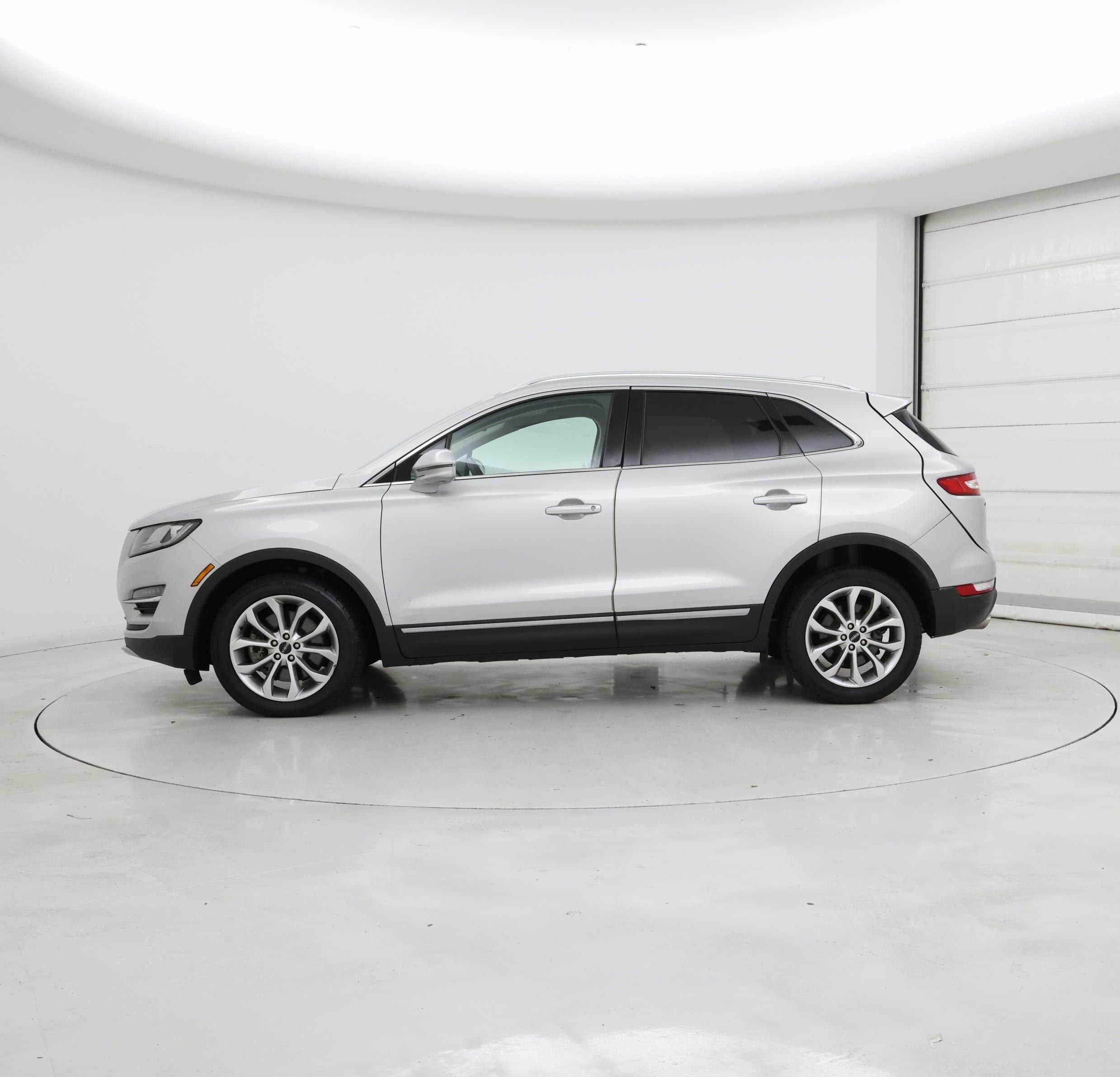 Thumbnail: 2019 Lincoln MKC - 3