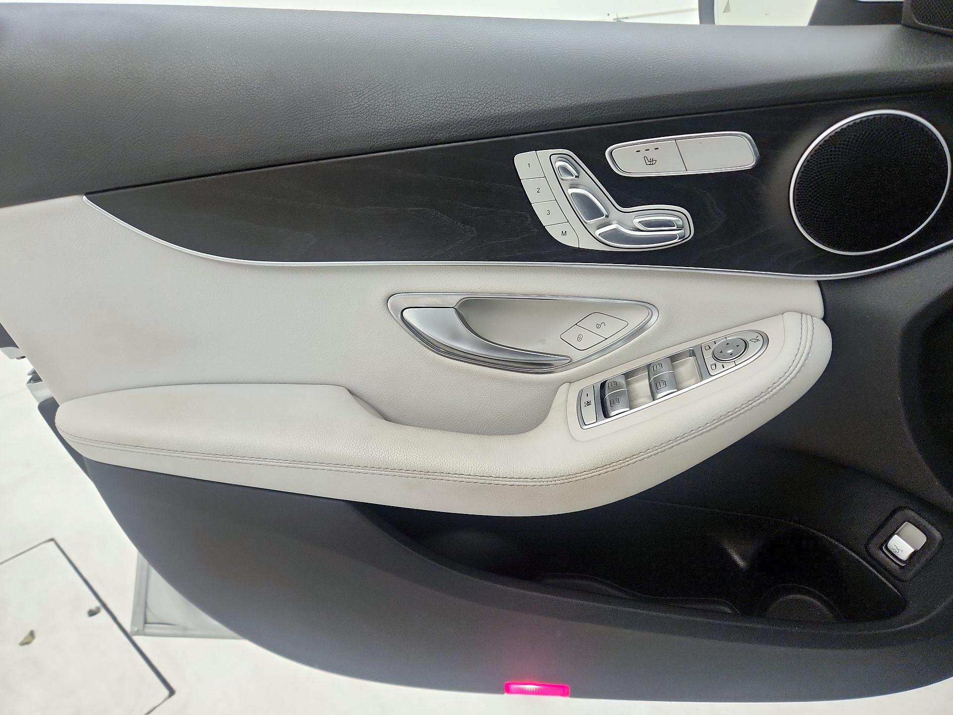 Thumbnail: 2017 Mercedes-Benz C-Class - 12