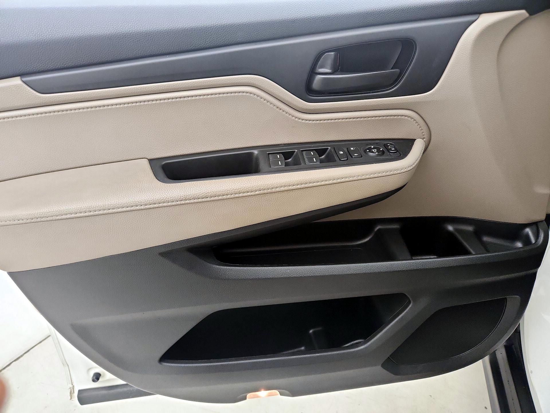 Thumbnail: 2019 Honda Odyssey - 12