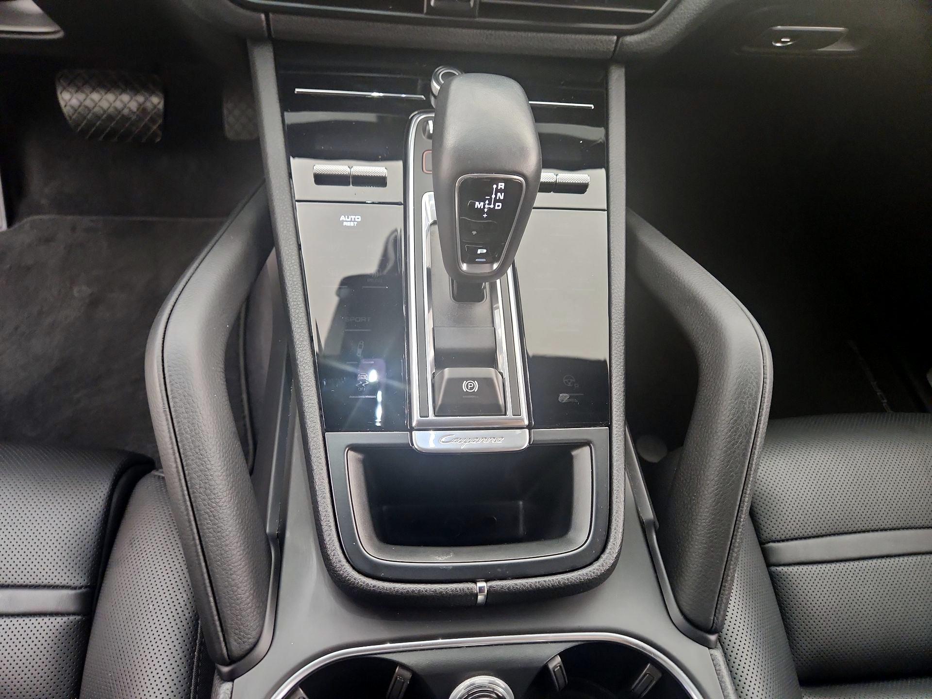 Thumbnail: 2020 Porsche Cayenne - 18