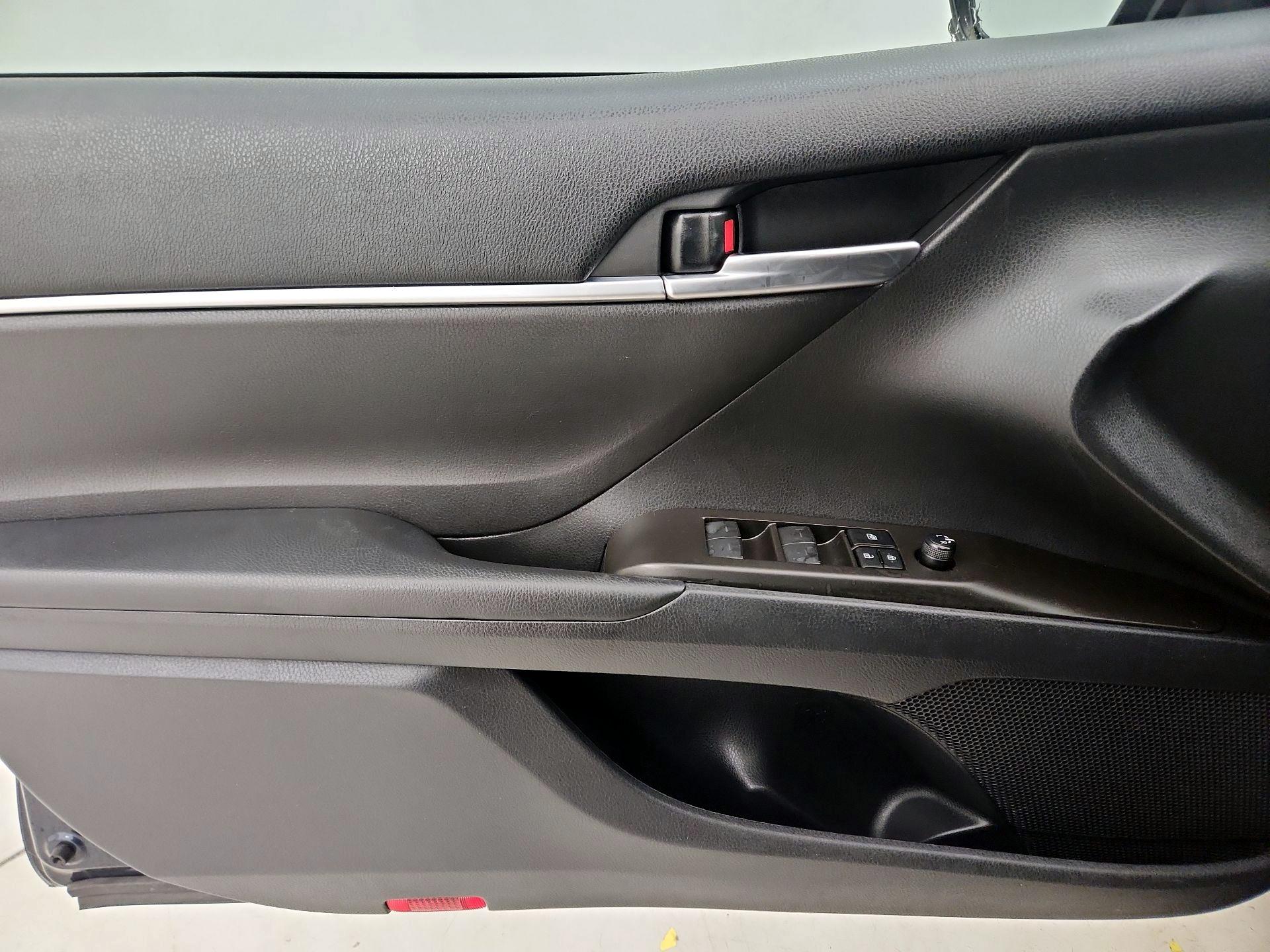 Thumbnail: 2021 Toyota Camry - 12