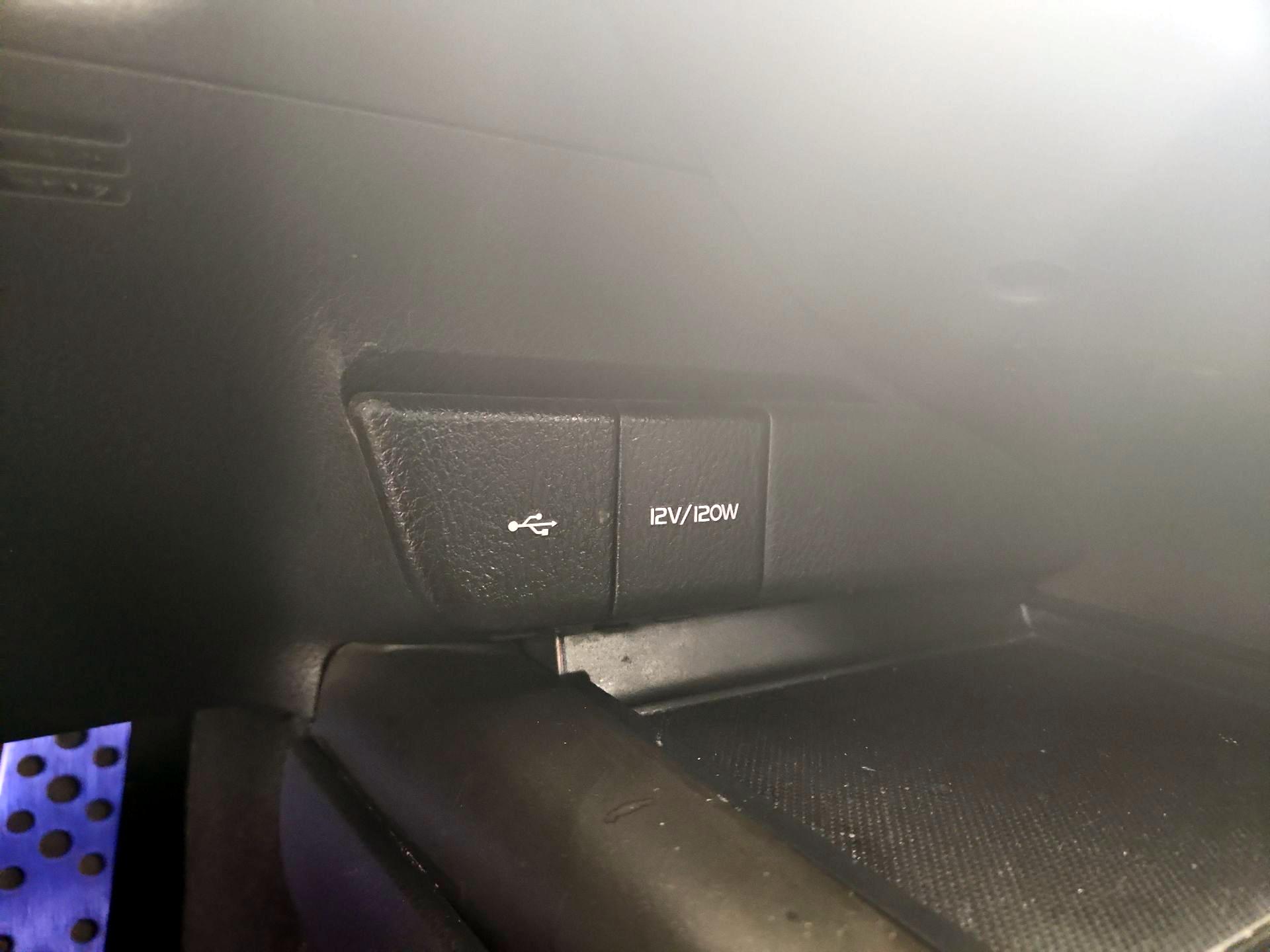 Thumbnail: 2021 Toyota Camry - 18