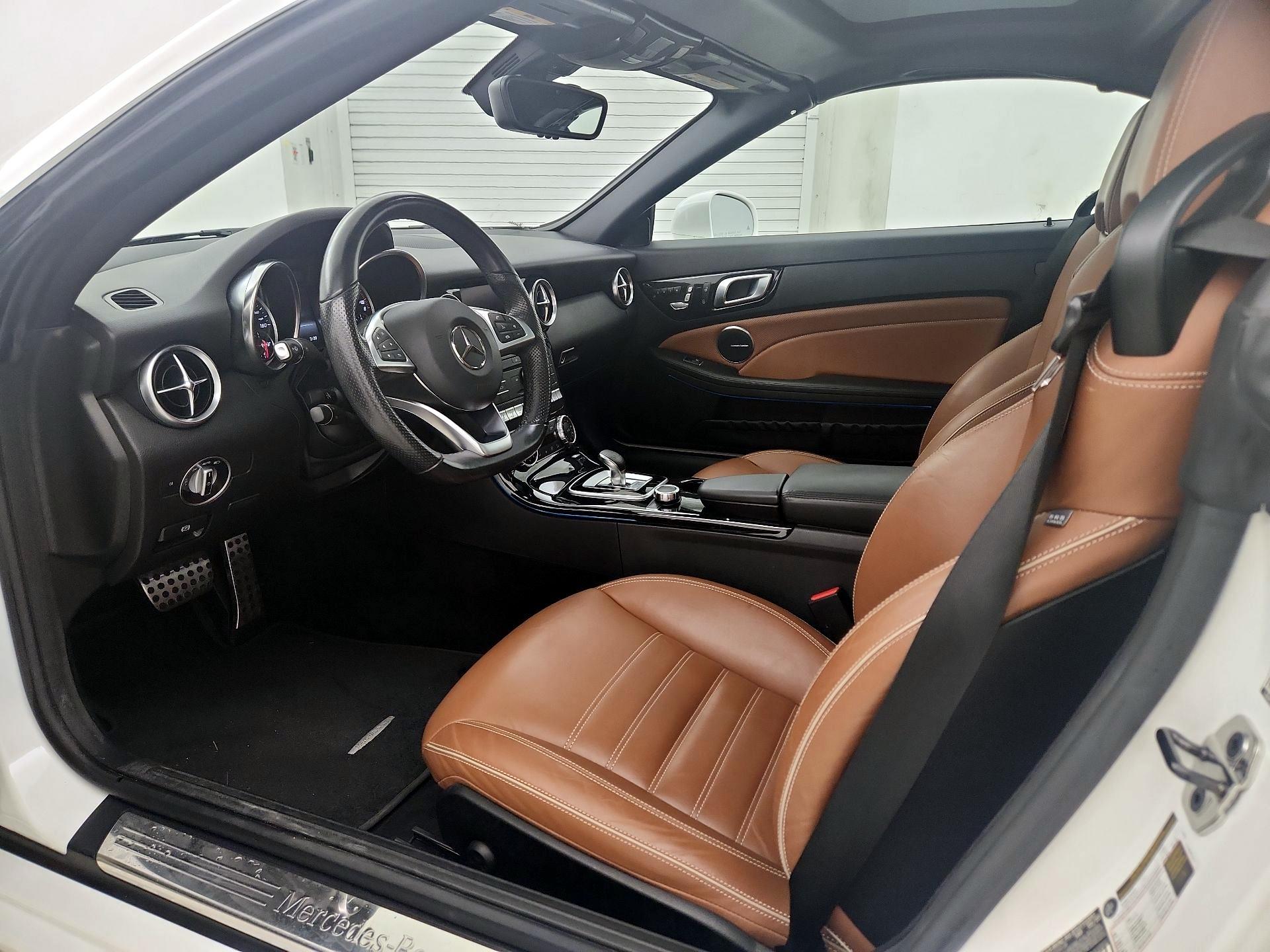 Thumbnail: 2020 Mercedes-Benz SLC - 11