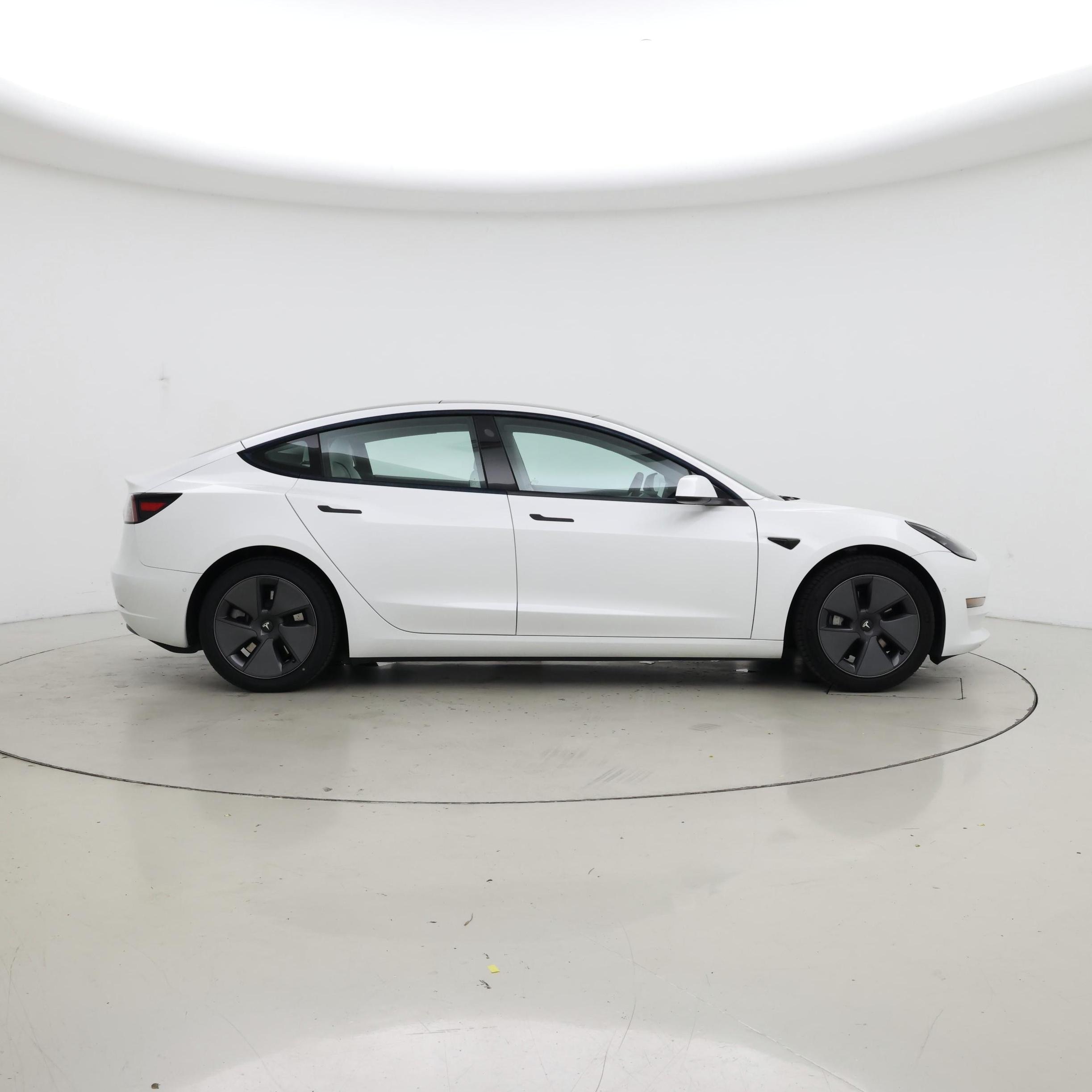 Thumbnail: 2021 Tesla Model 3 - 7