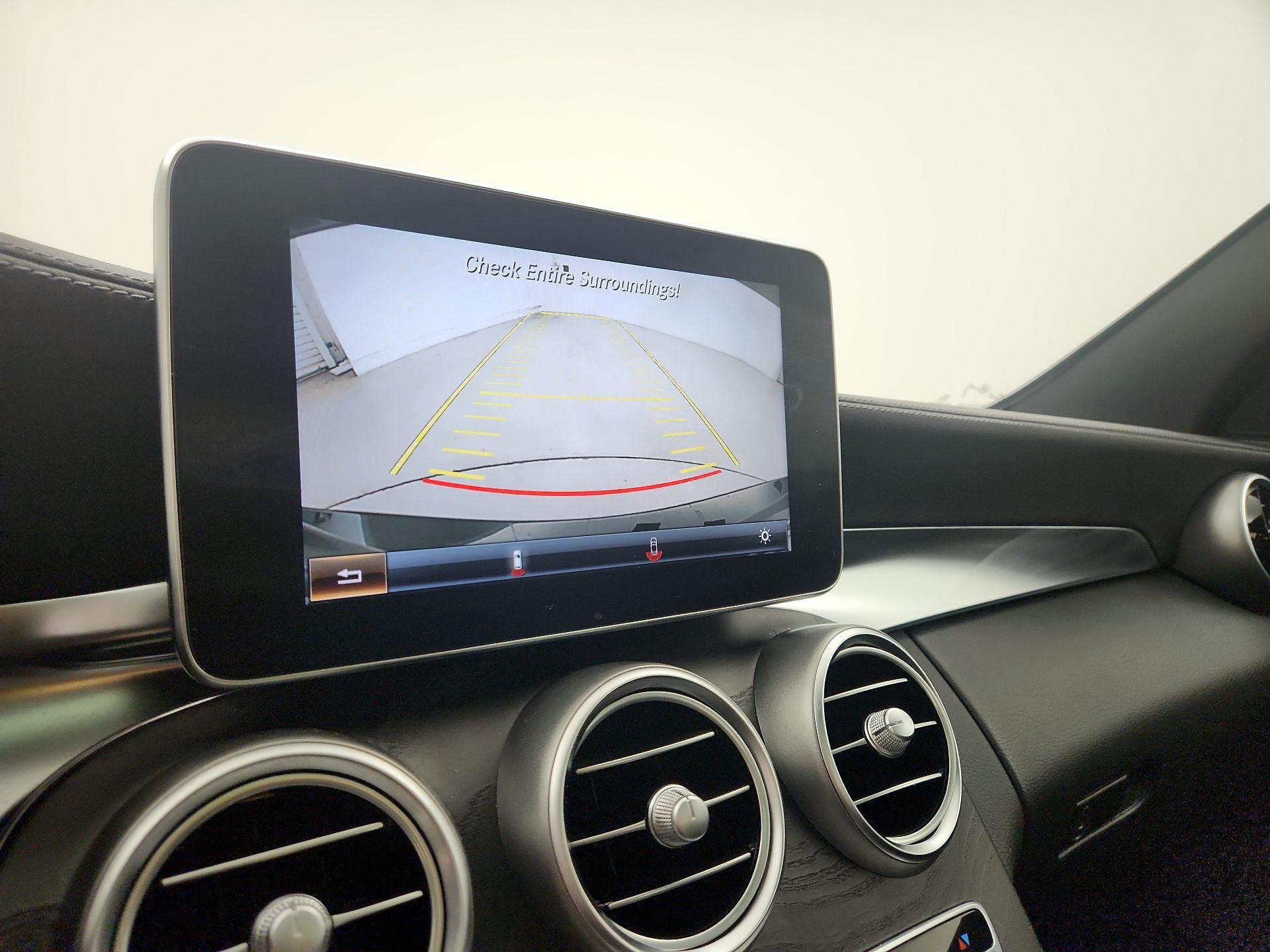 Thumbnail: 2015 Mercedes-Benz C-Class - 14