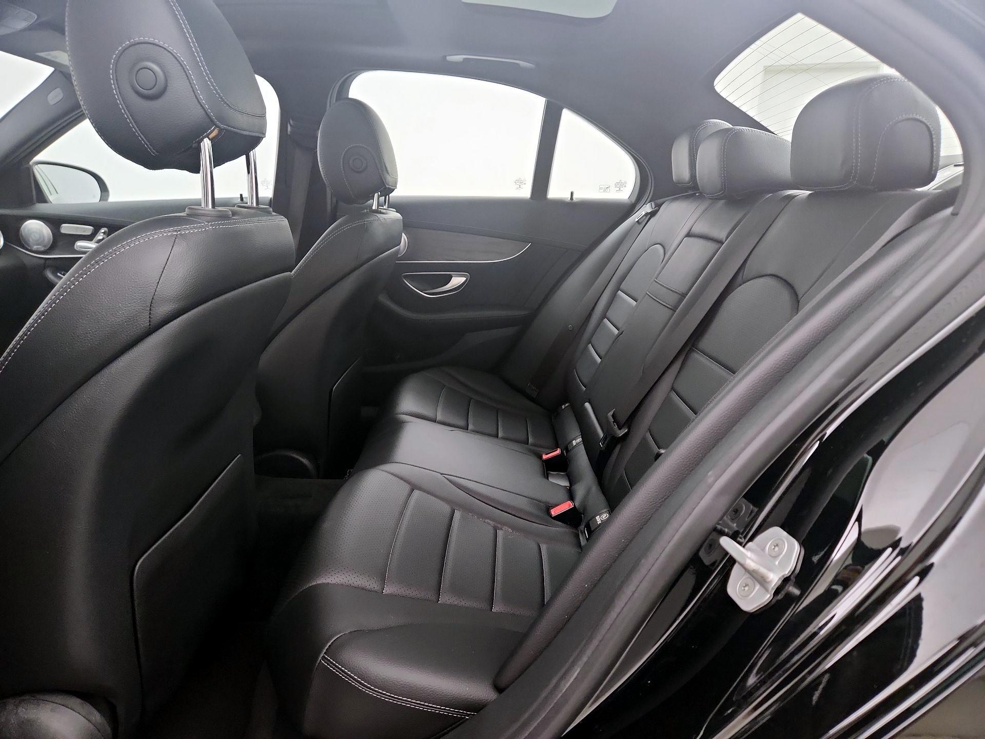 Thumbnail: 2015 Mercedes-Benz C-Class - 20