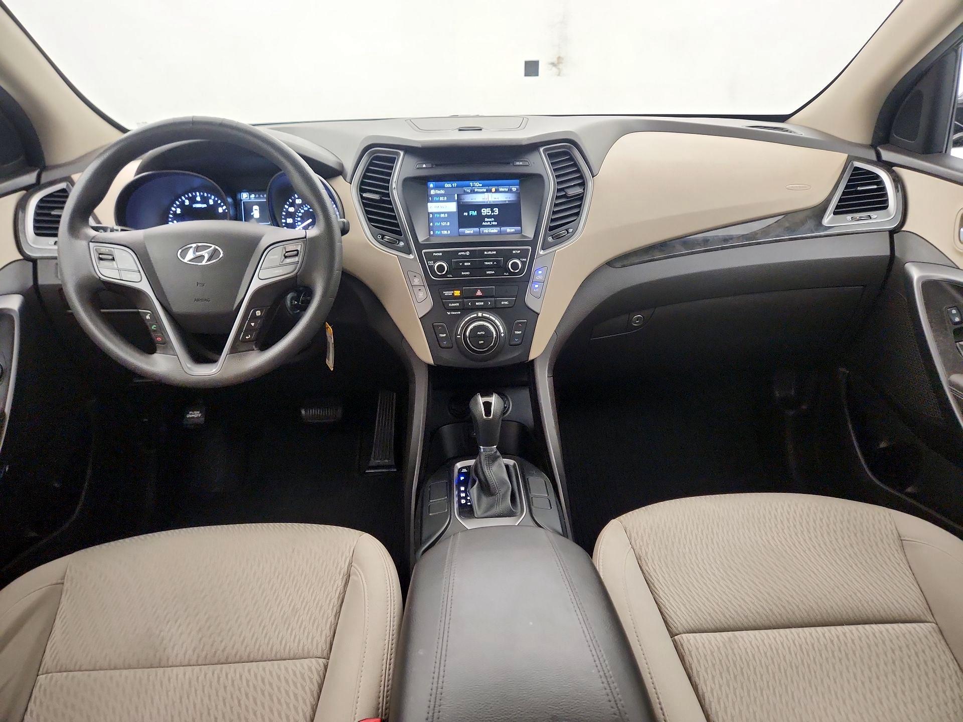 Thumbnail: 2017 Hyundai Santa Fe - 9
