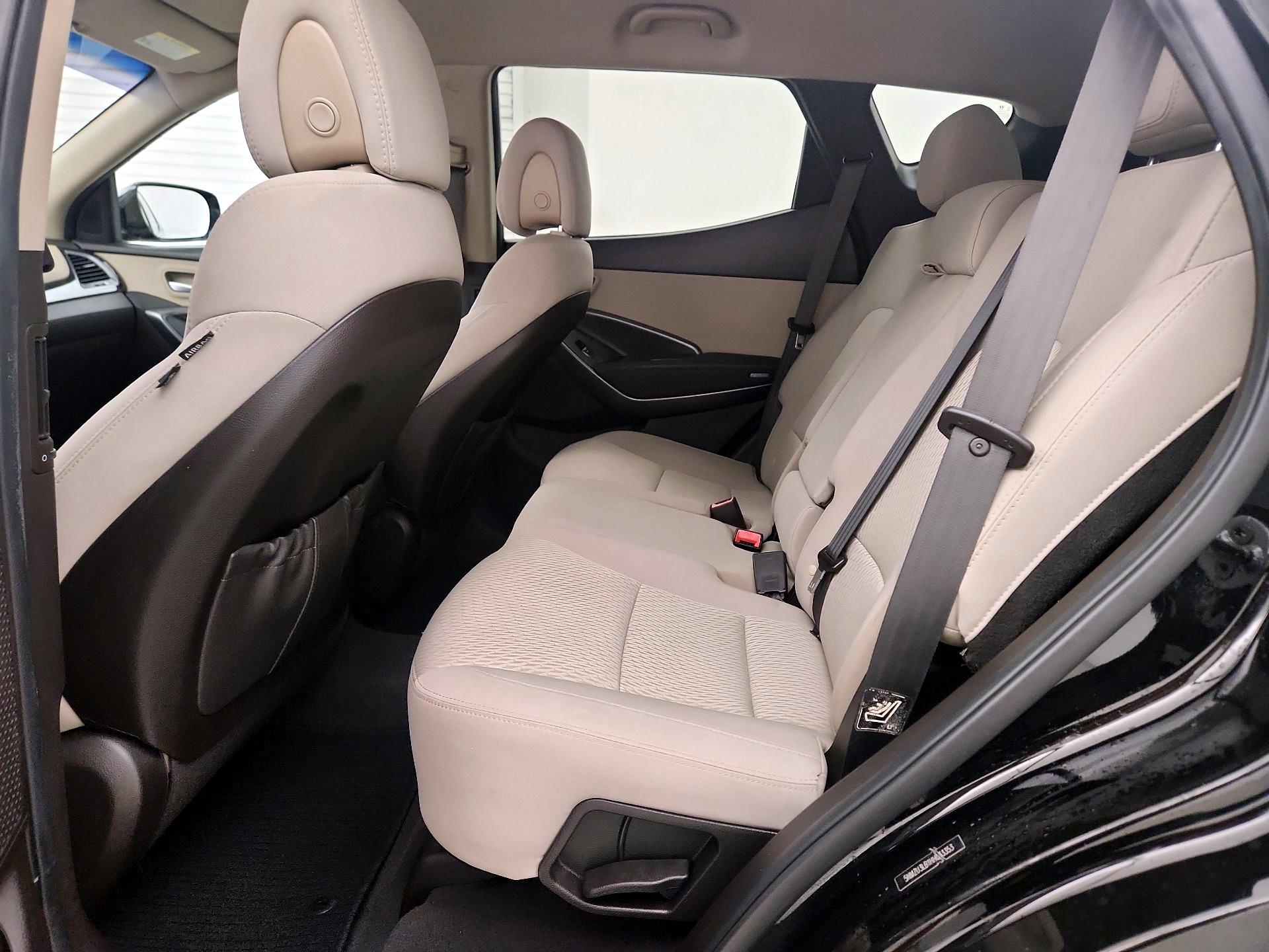 Thumbnail: 2017 Hyundai Santa Fe - 19
