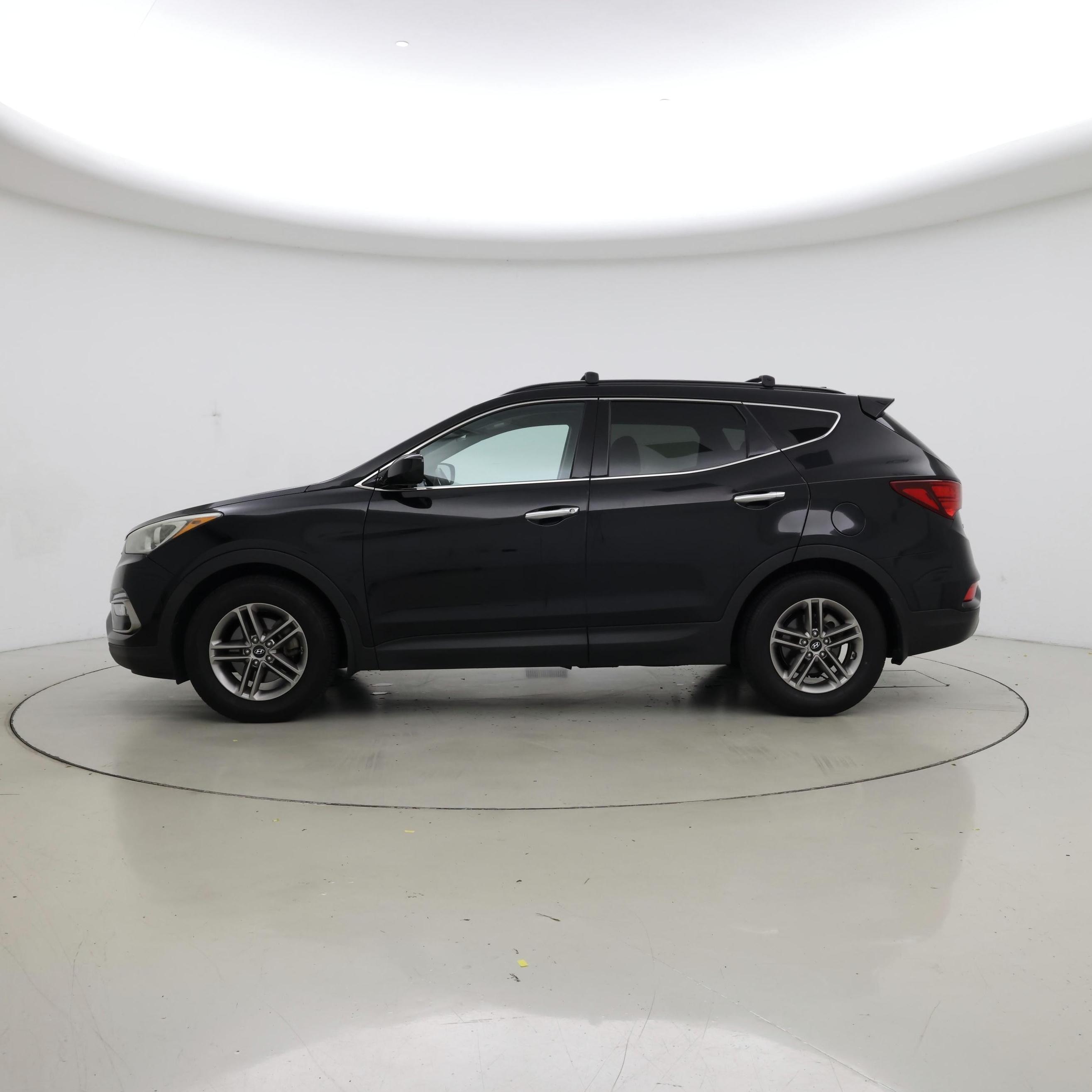 Thumbnail: 2017 Hyundai Santa Fe - 3