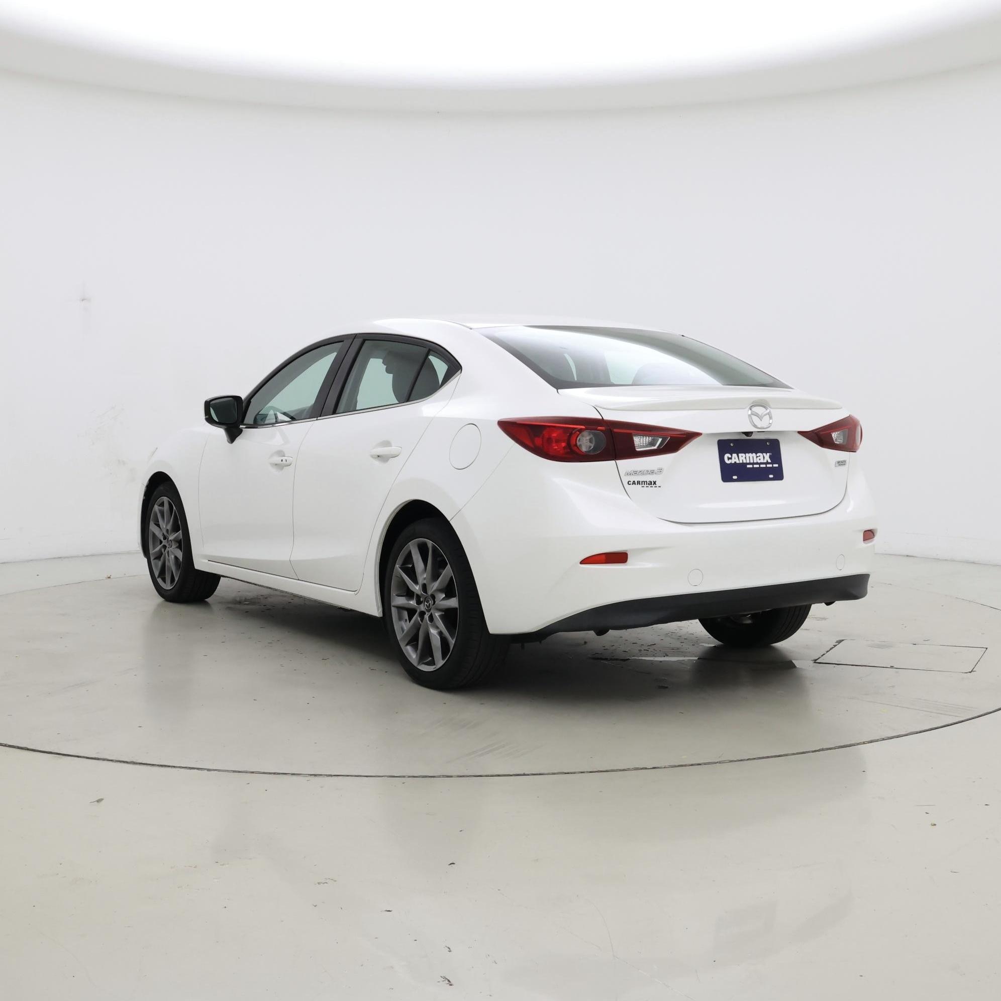 Thumbnail: 2018 Mazda Mazda3 - 2