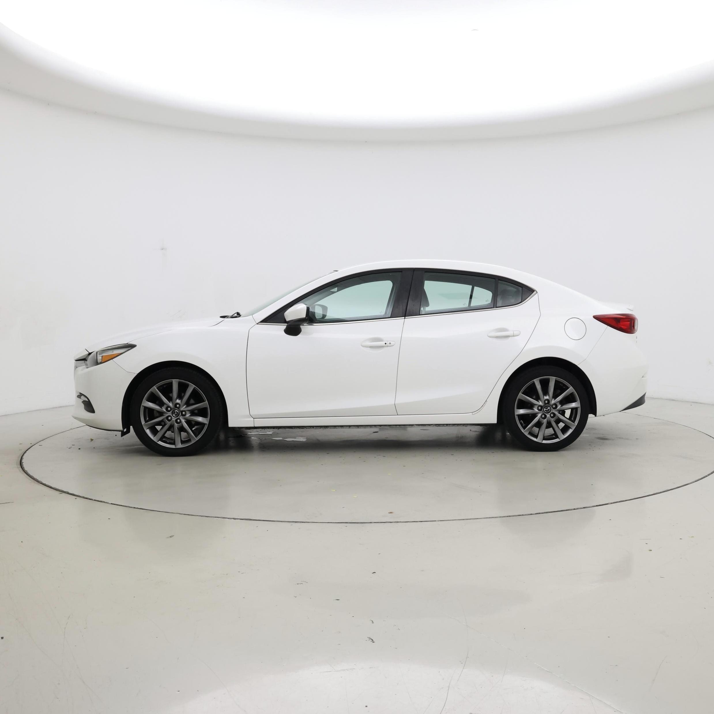 Thumbnail: 2018 Mazda Mazda3 - 3