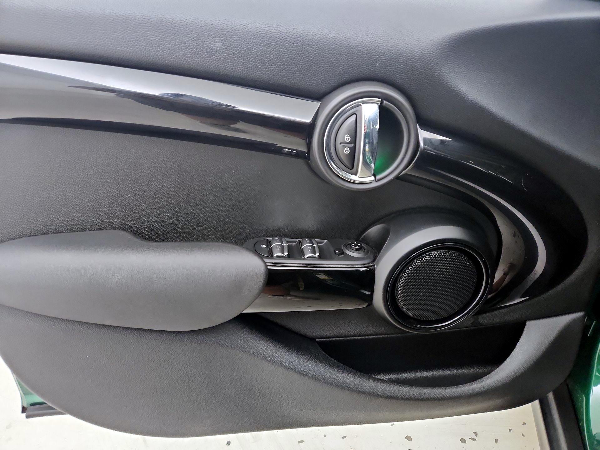 Thumbnail: 2020 MINI Cooper Hardtop - 12