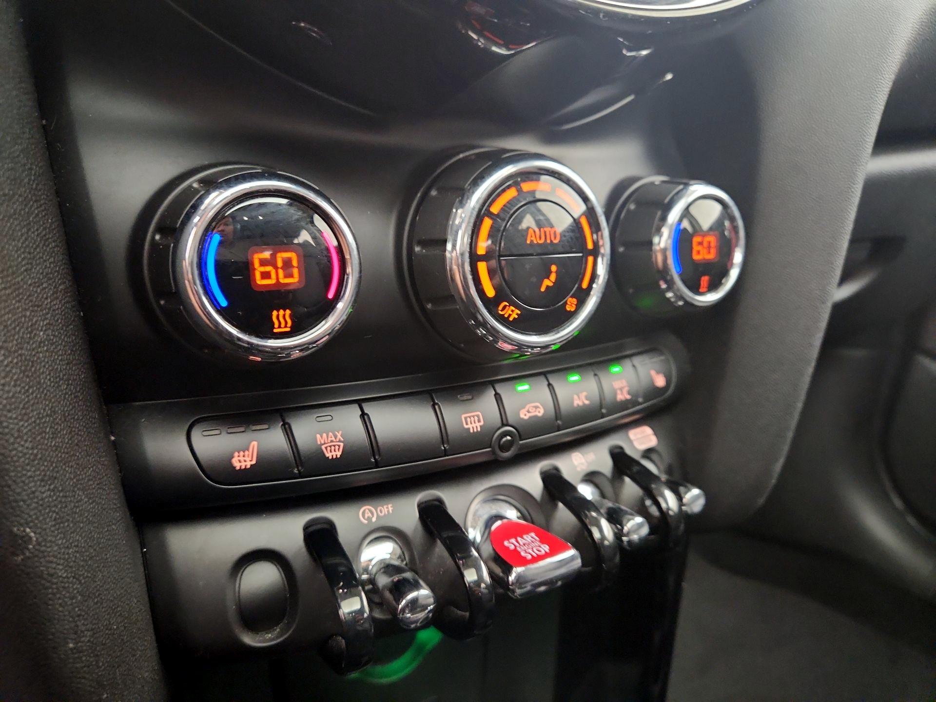 Thumbnail: 2020 MINI Cooper Hardtop - 17