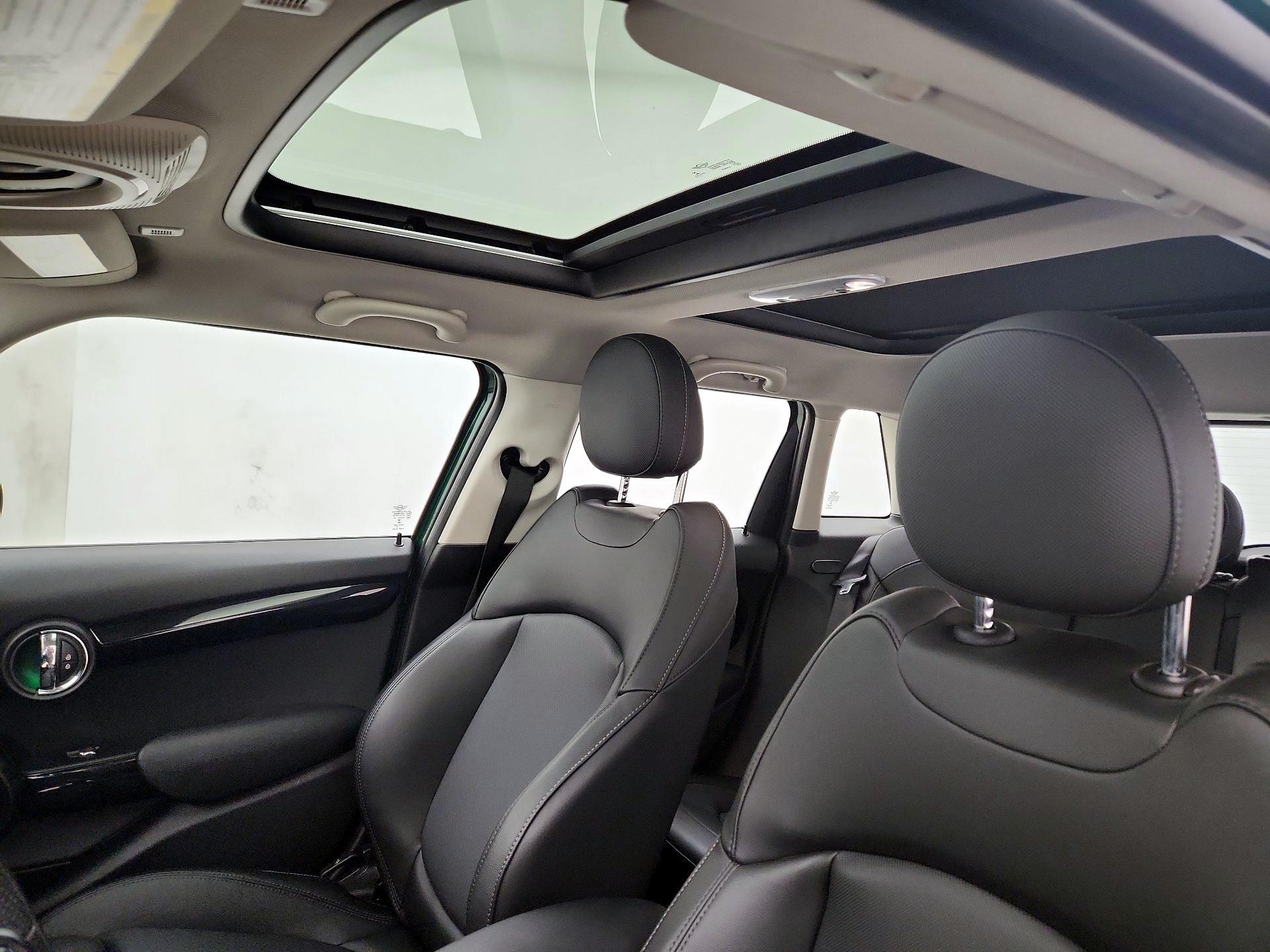 Thumbnail: 2020 MINI Cooper Hardtop - 20