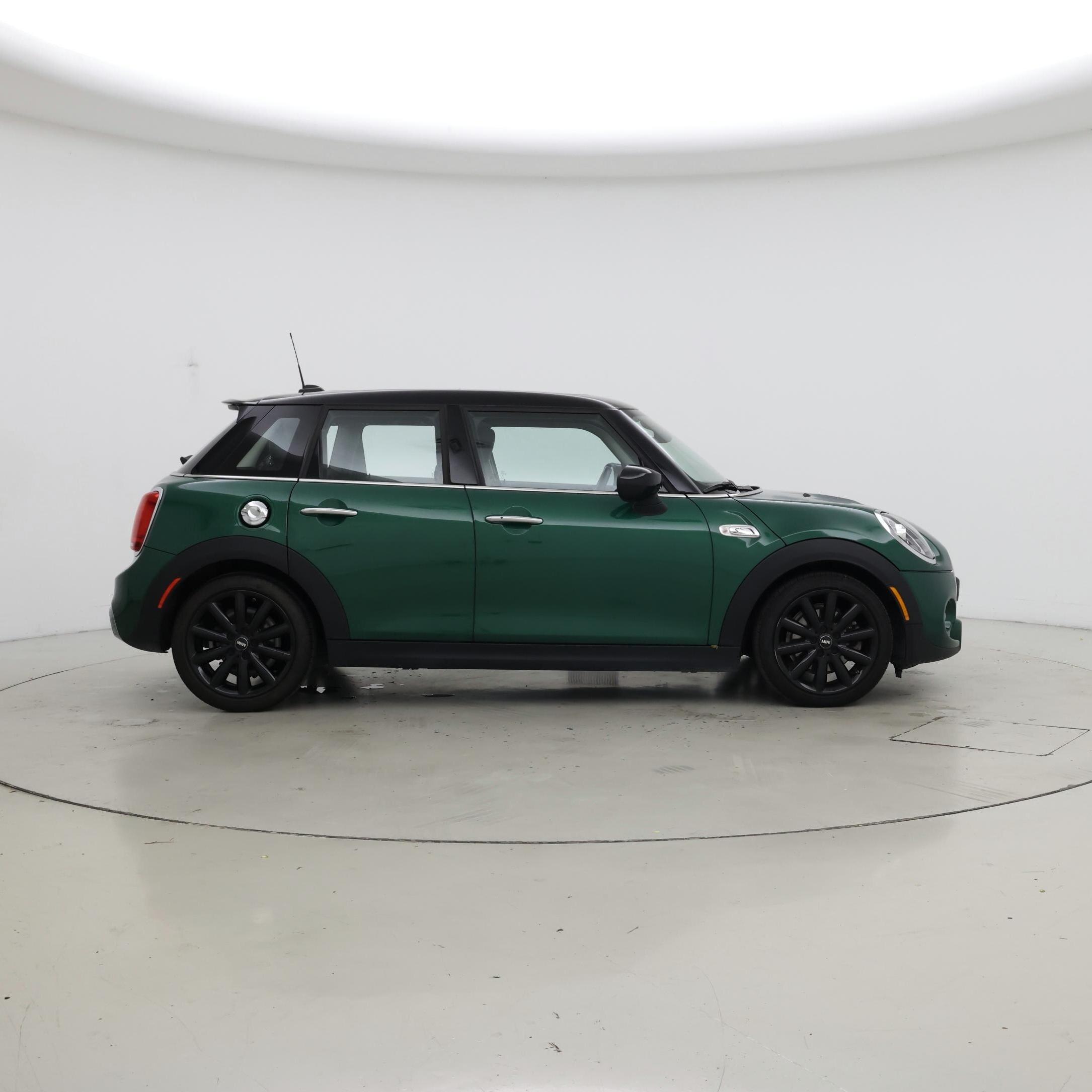 Thumbnail: 2020 MINI Cooper Hardtop - 7
