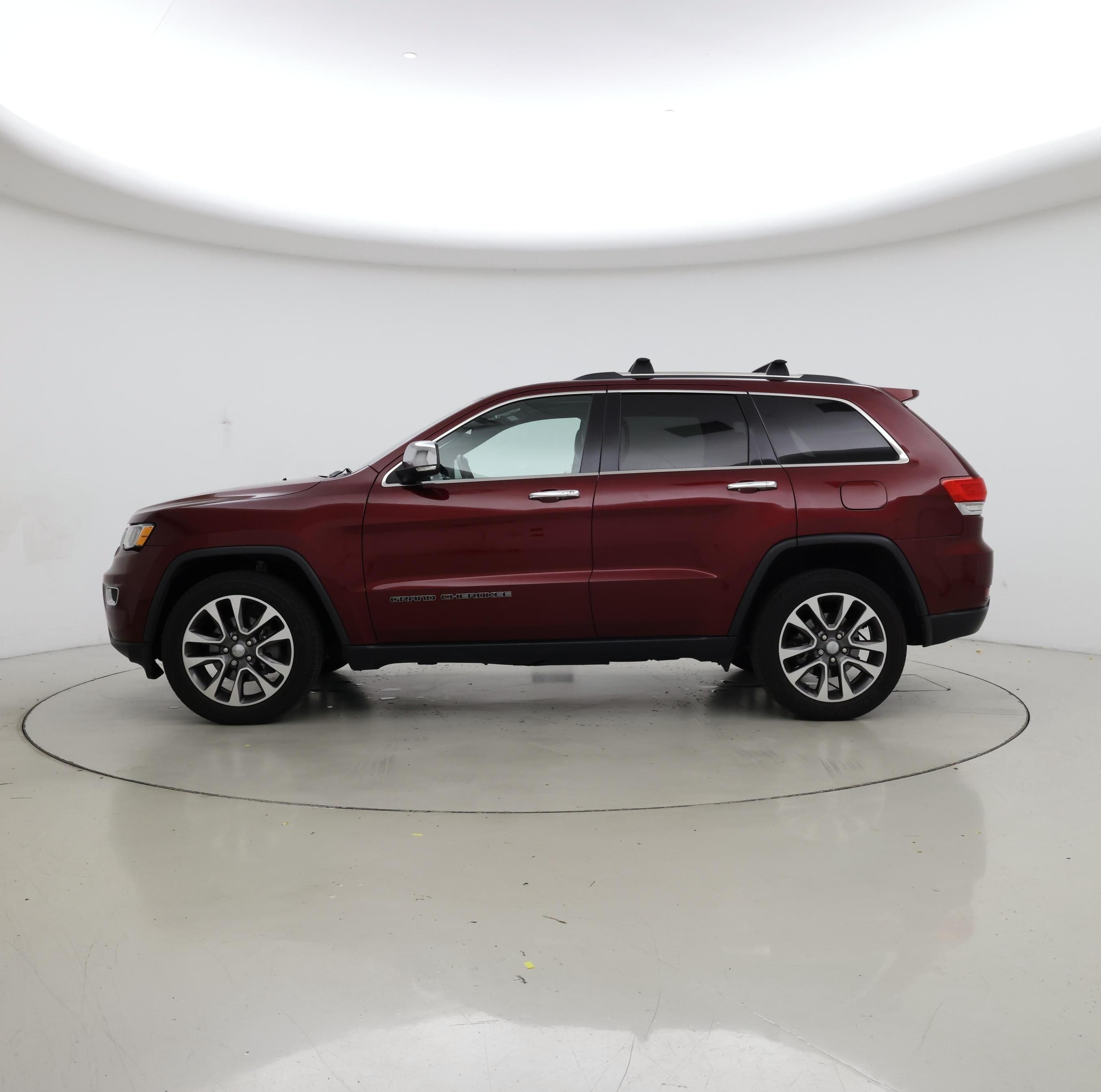 Thumbnail: 2018 Jeep Grand Cherokee - 3