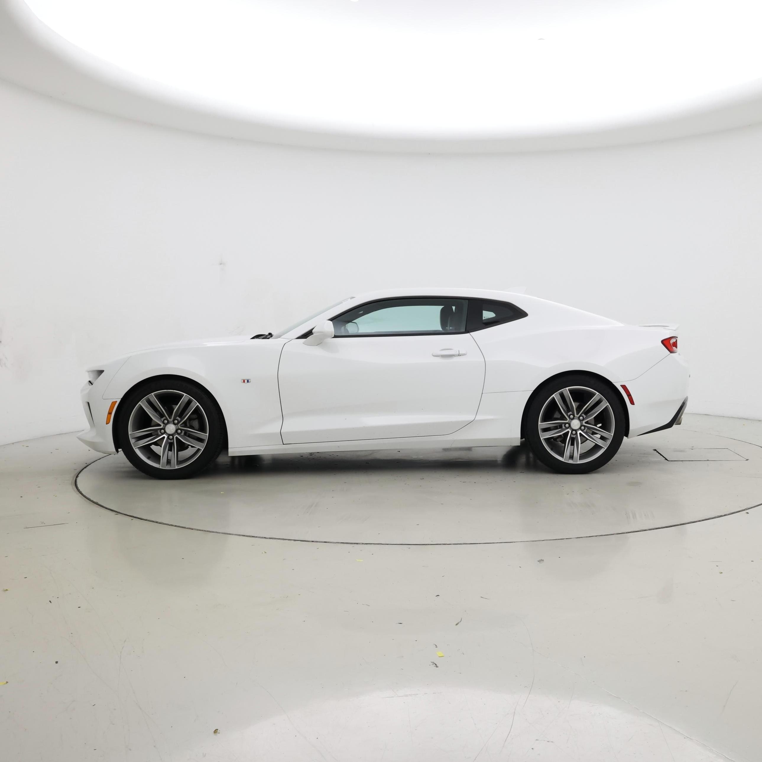 Thumbnail: 2017 Chevrolet Camaro - 3