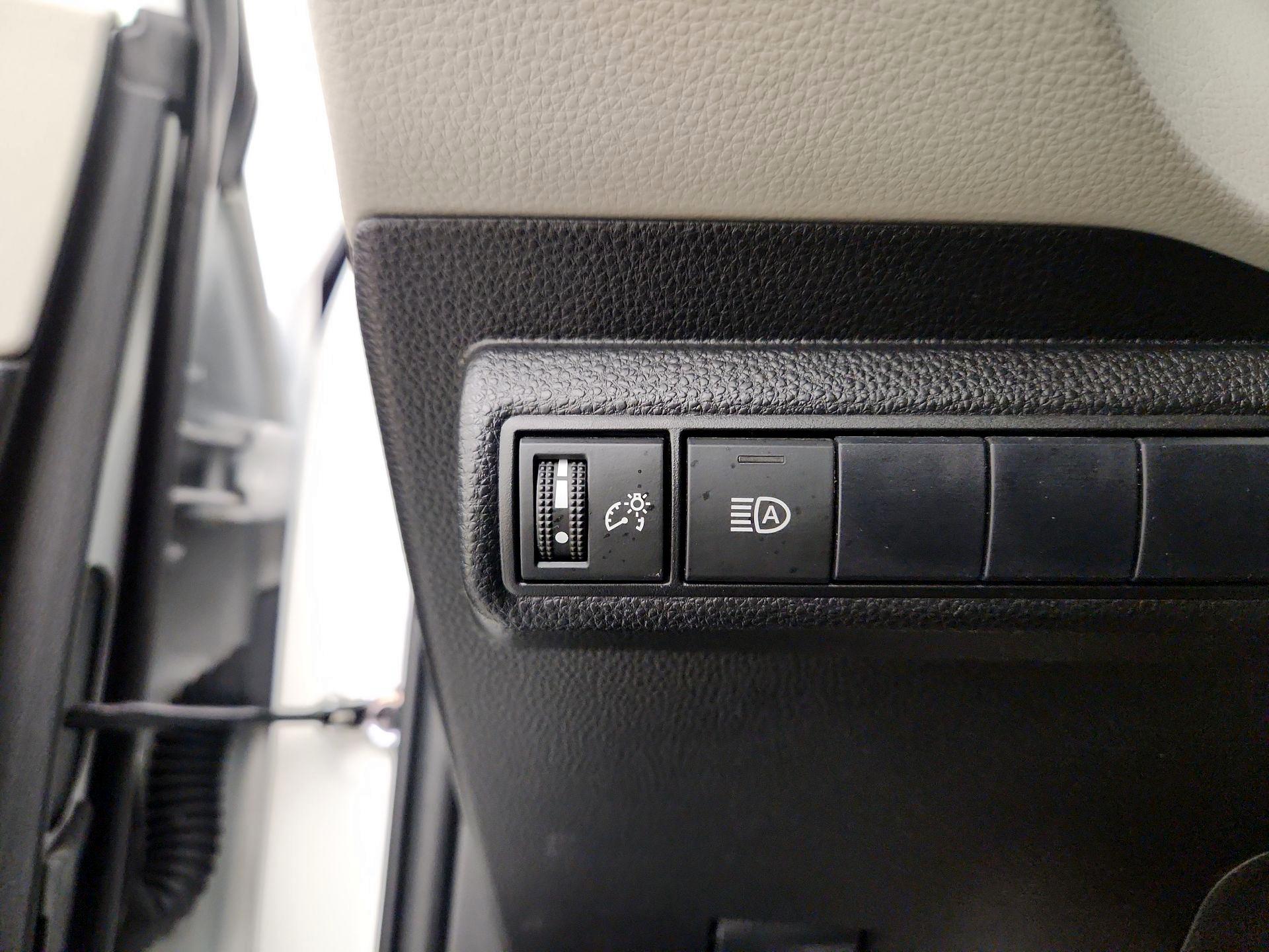 Thumbnail: 2021 Toyota Corolla - 13