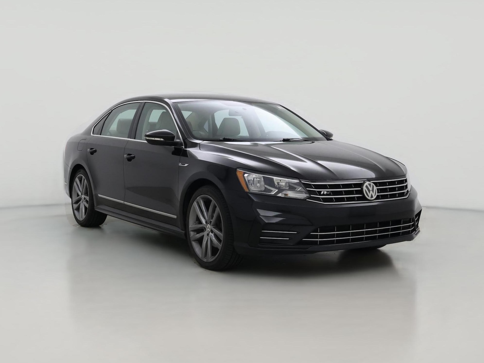 2017 Volkswagen Passat R-Line