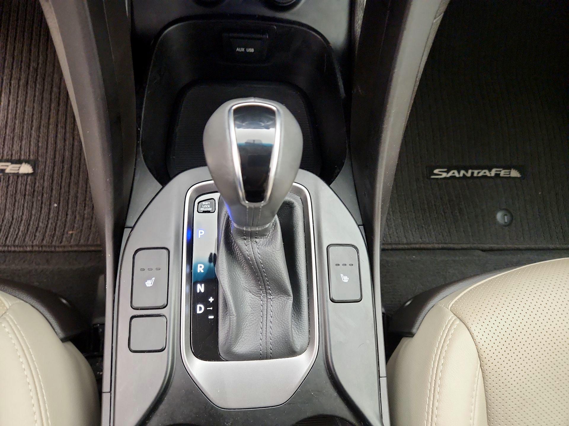 Thumbnail: 2015 Hyundai Santa Fe - 17